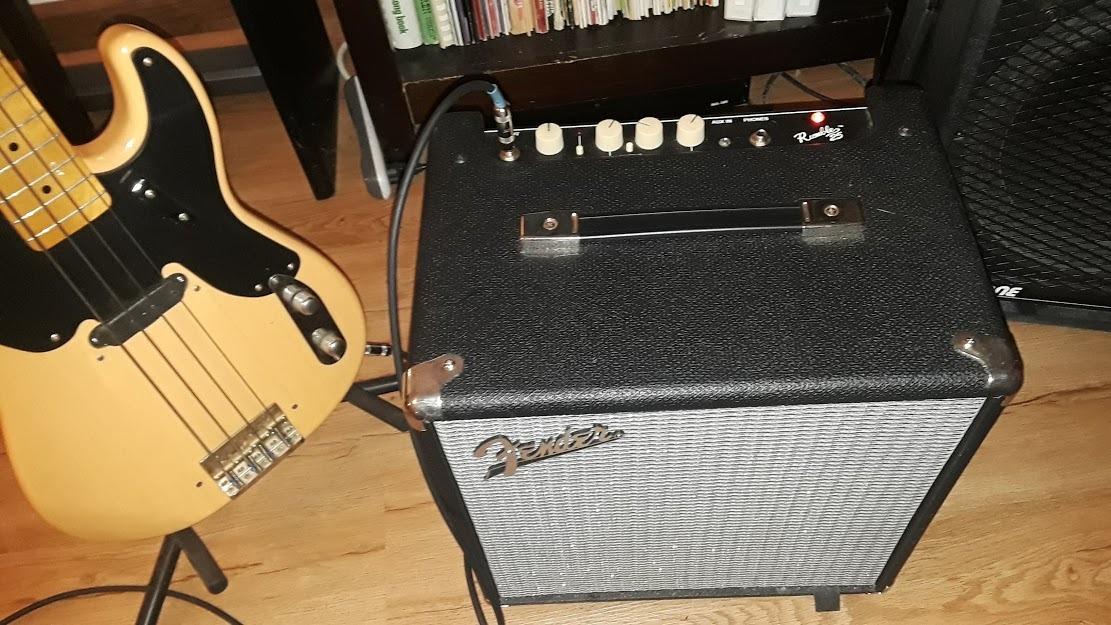 Fender Rumble 2370500000 200 v3 Bass Combo Amplifier, Black customer photo 2