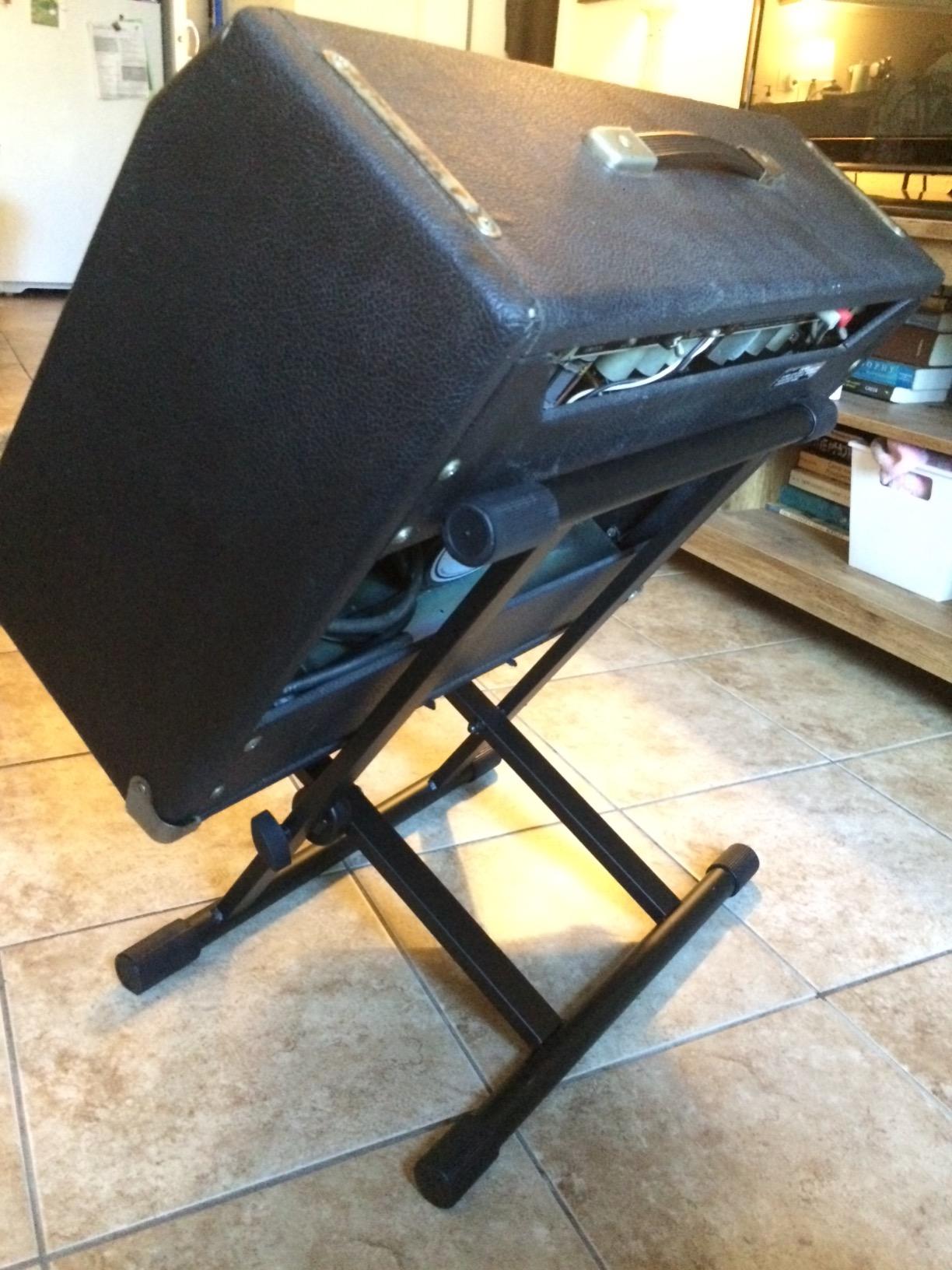 American Sound Connection Professional Guitar Amp Stand or Speaker Cabinet Adjustable Locking Height up to 99 Lbs customer photo 1