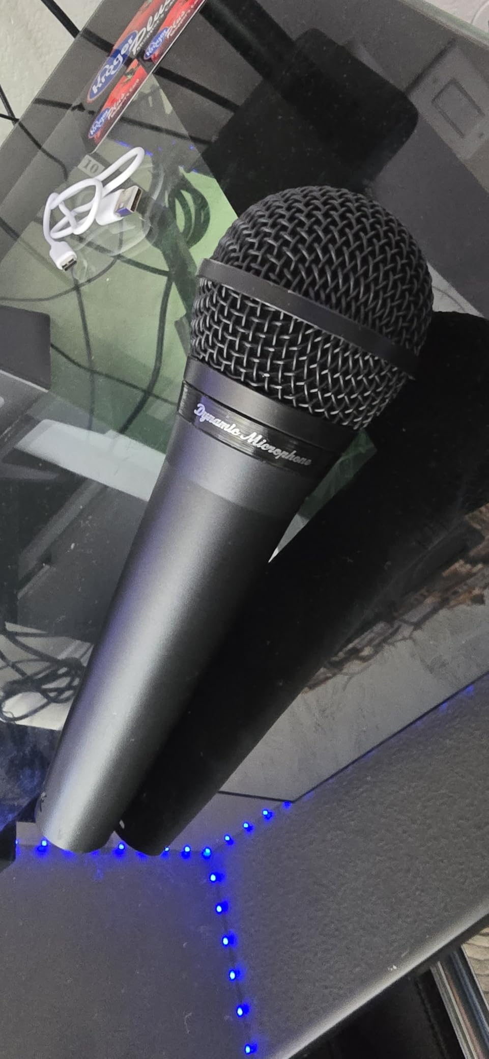 Shure PGA58 Dynamic Microphone - Handheld Mic for Vocals with Cardioid Pick-up Pattern, Discrete On/Off Switch, Stand Adapter and Zipper Pouch (PGA58-XLR) customer photo 2