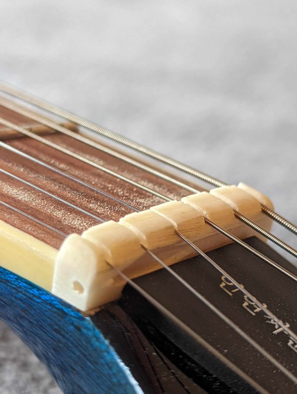 IYV 6 String Solid-Body Electric Guitar, Right, Ocean Blue (ILS-300) customer photo 2