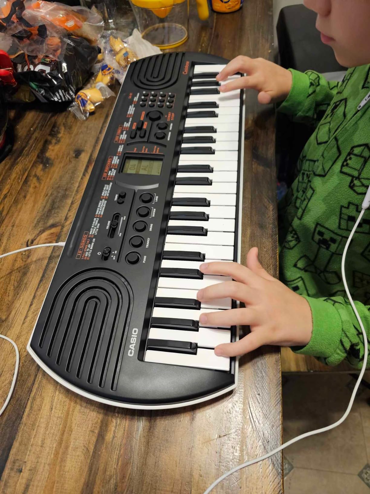 Casio Casiotone SA-81 - Compact Keyboard with 100 Tones & 50 Rhythms | Fun for Beginners customer photo 1
