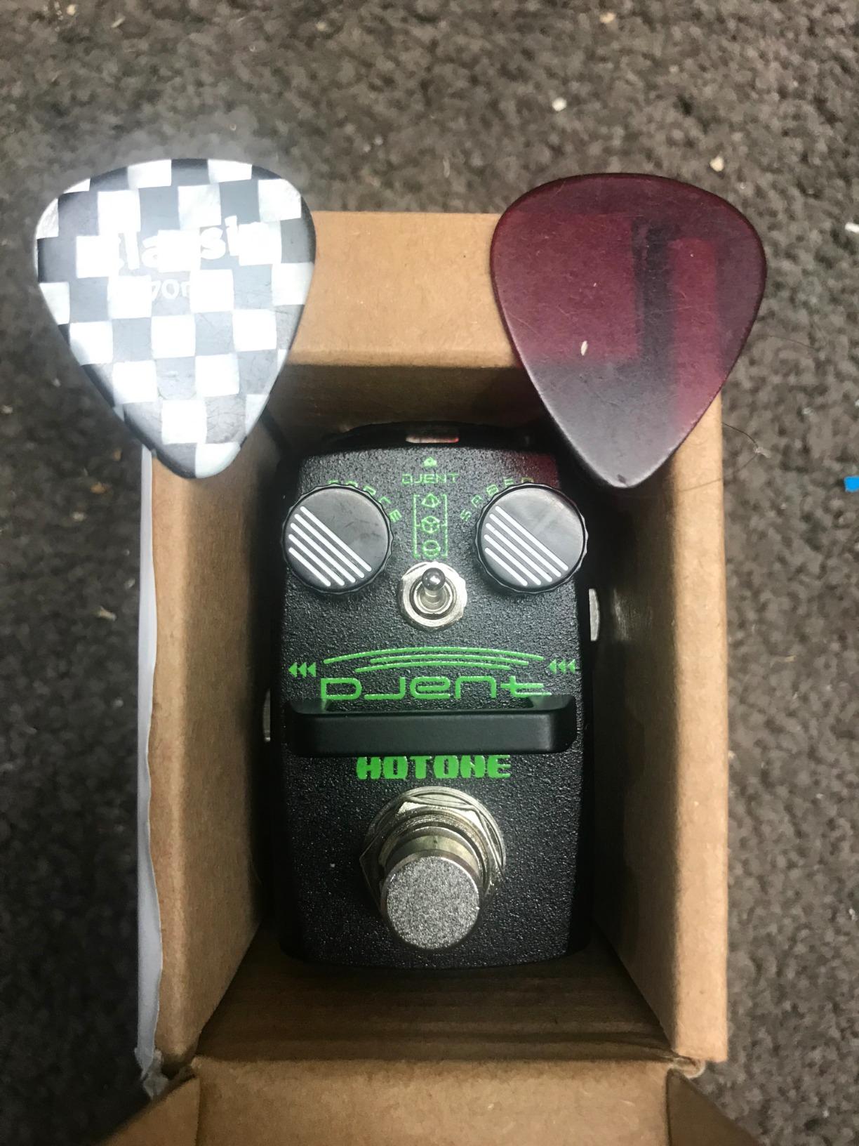 Hotone Skyline Harmony Digital Polyphonic Pitch Shift Shifting Organ 12-String Detune Guitar Bass Effects Pedal customer photo 1