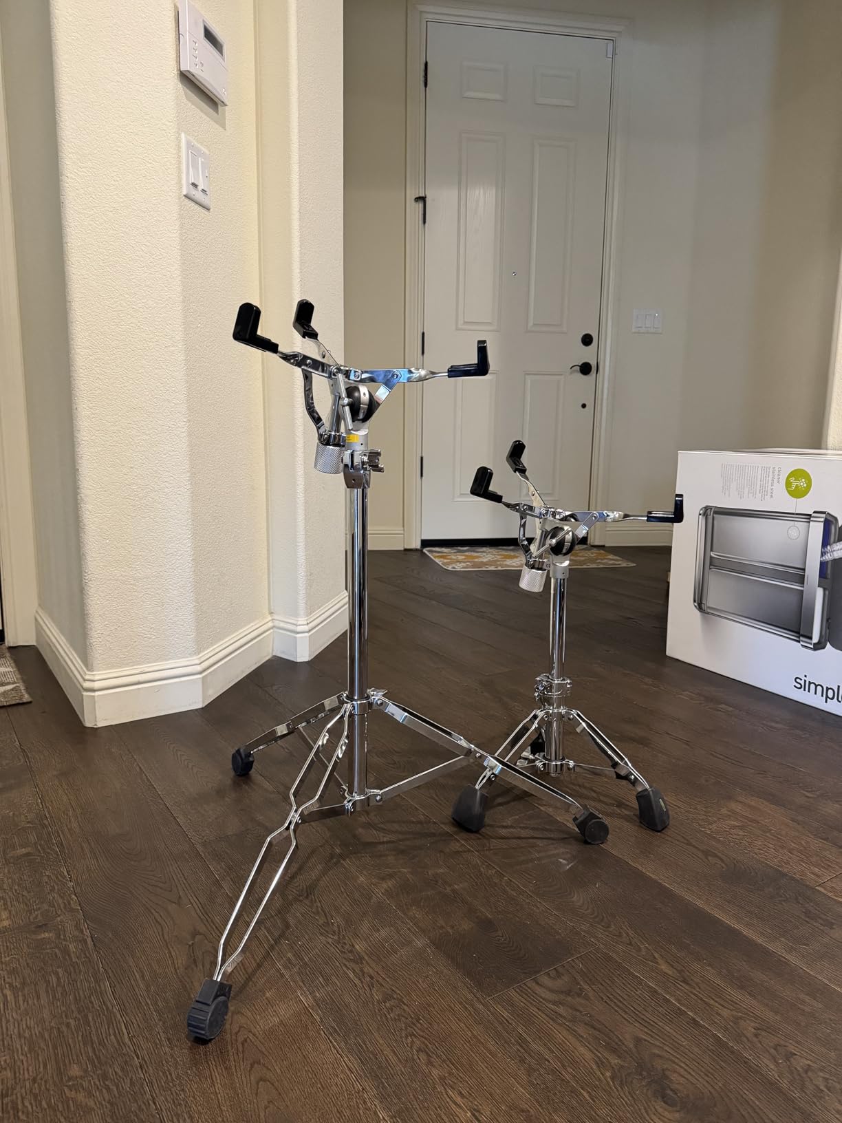 Gibraltar 9000 Series Snare Drum Stand, Heavy Duty Double Braced Tripod with Ultra Adjust Basket Super Lock Height Adjustment & Super Foot Base, Extends from 13