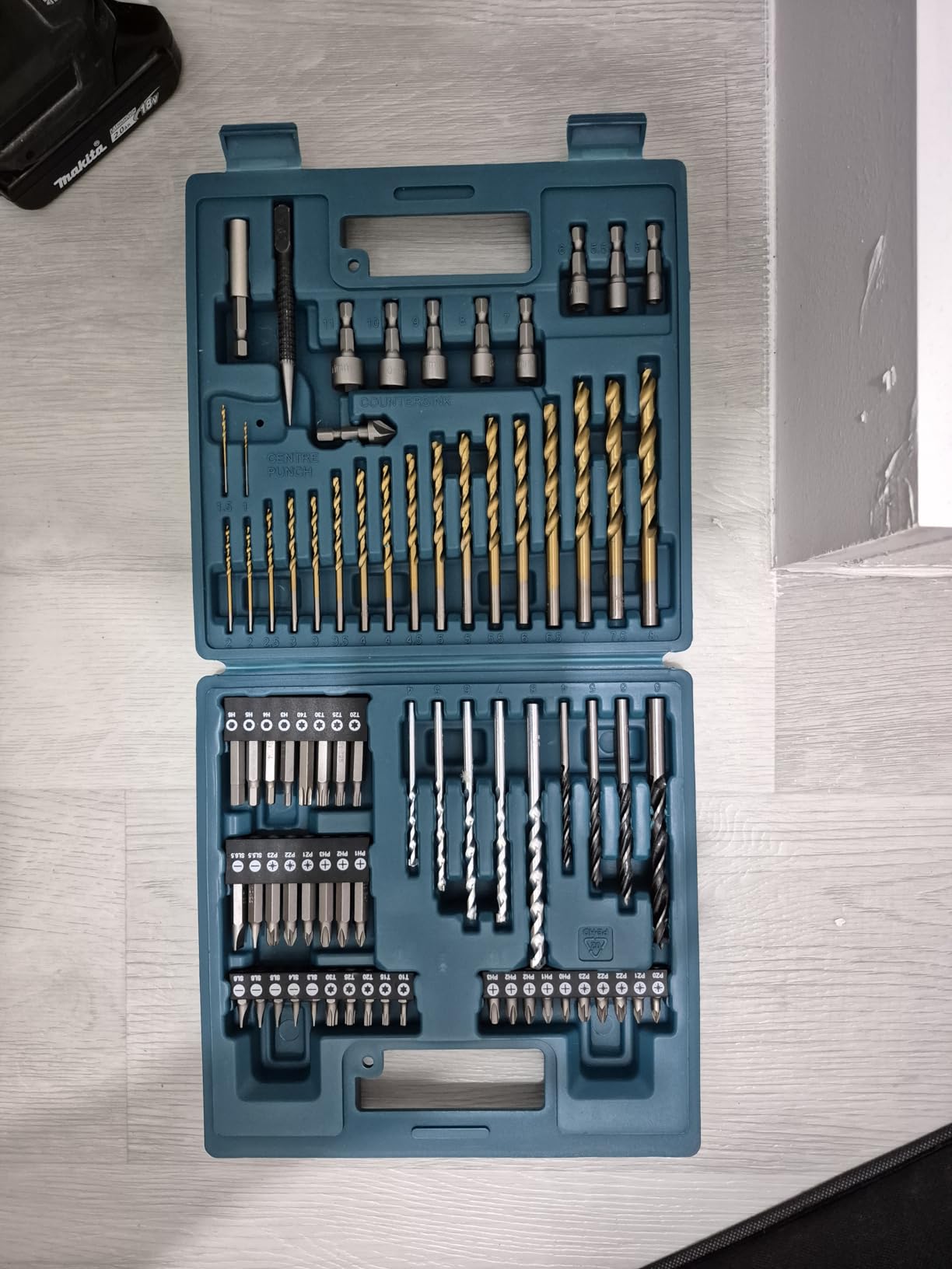 Makita B-49373 75 PC Metric Drill and Screw Bit Set customer photo 1