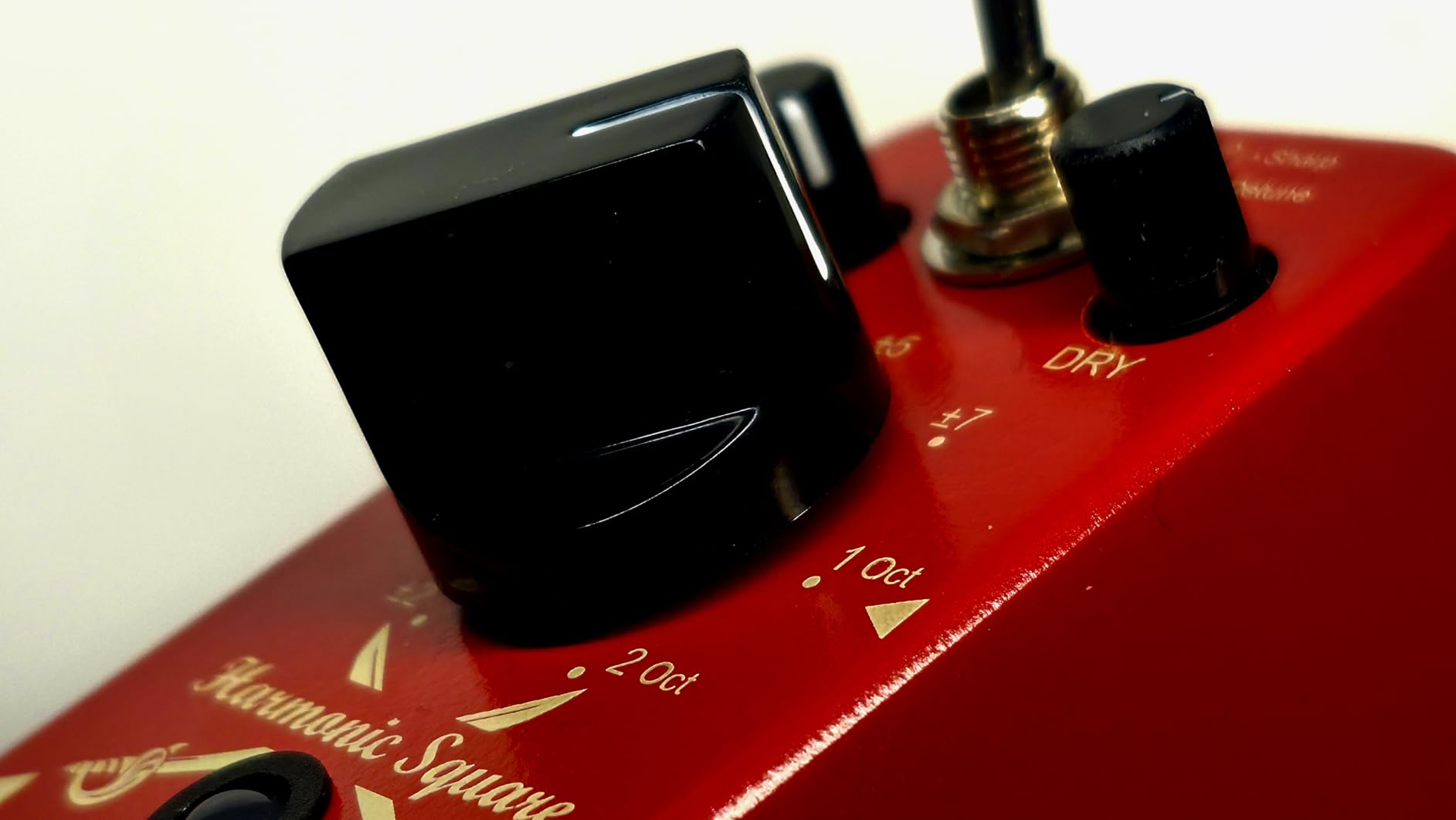 Donner Octave Guitar Pedal, Harmonic Square Digital Octave Mini Pedal Pitch Shifter 7 Shift Types 3 Tone Modes Sharp Detune Flat True Bypass customer photo 1