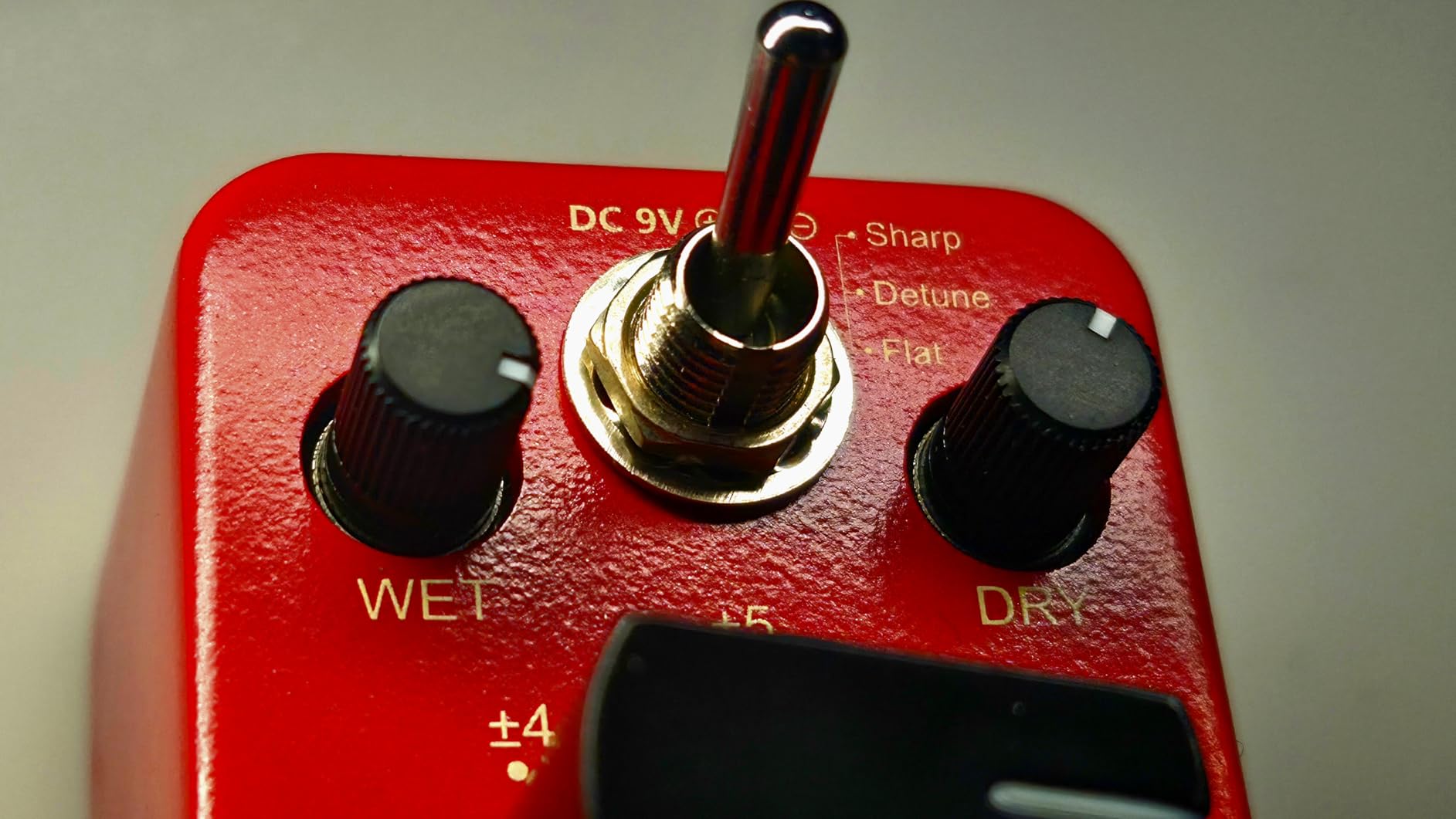 Donner Octave Guitar Pedal, Harmonic Square Digital Octave Mini Pedal Pitch Shifter 7 Shift Types 3 Tone Modes Sharp Detune Flat True Bypass customer photo 2