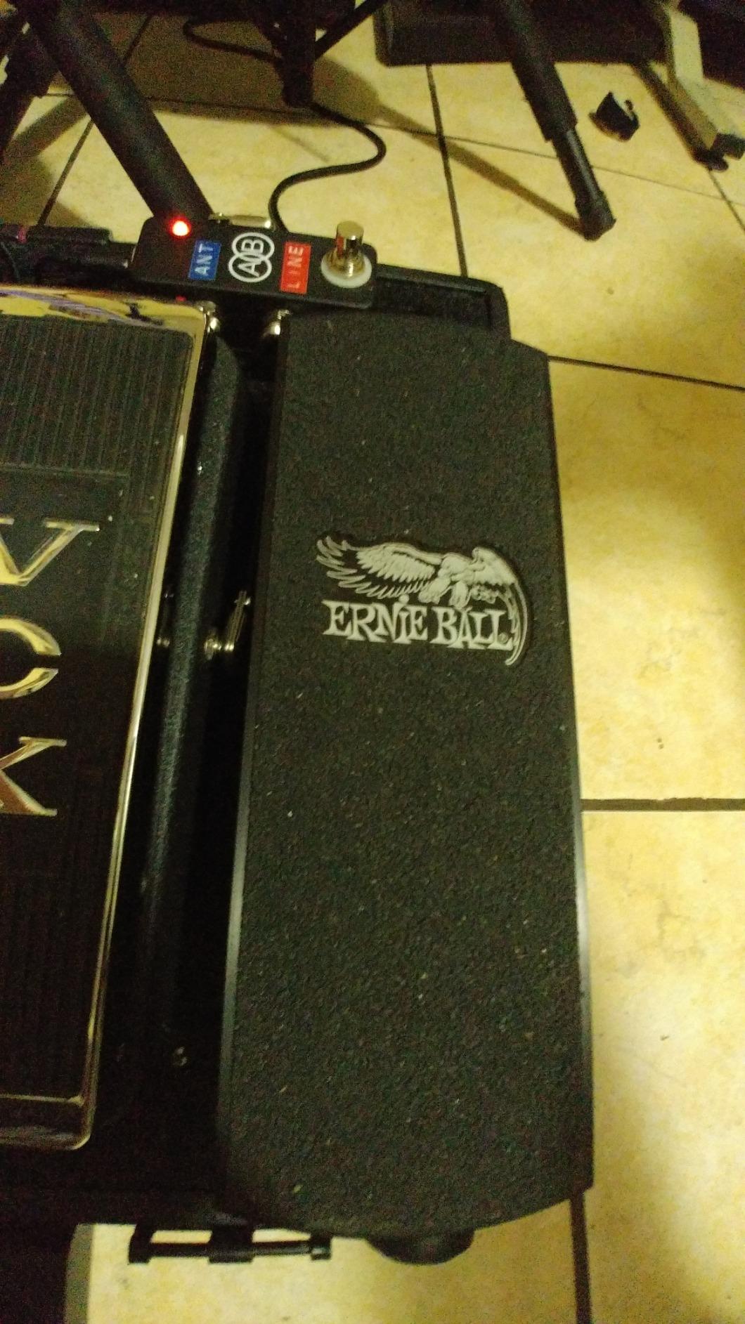 Ernie Ball 40th Anniversary Volume Pedal (P06110) customer photo 1