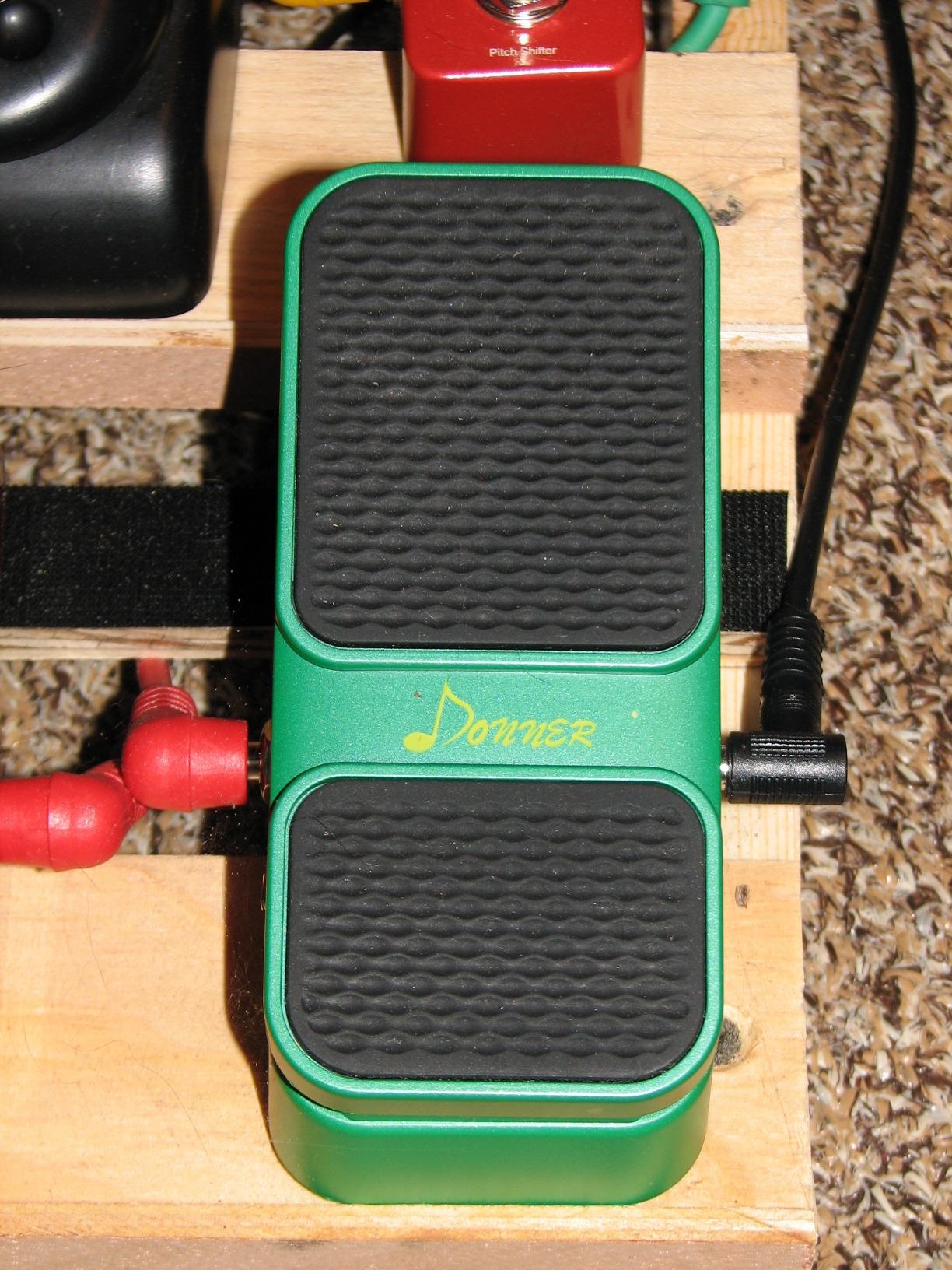 Donner Volume Pedal, Viper 2 in 1 Passive Volume Expression Pedal, Guitar Volume Pedal Pure Analog EXP Pedal customer photo 2