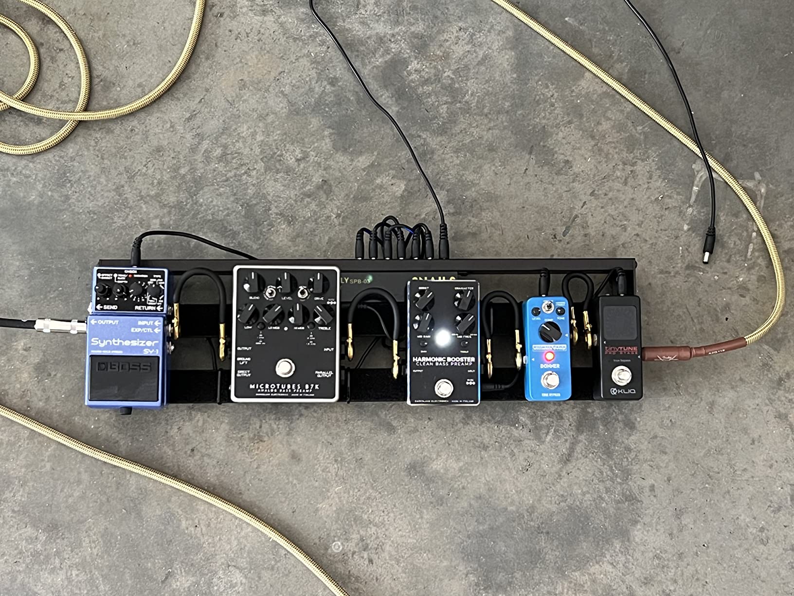 Darkglass Microtubes B3K V2 Bass Overdrive Pedal w/ 5 Controls, 1/4-Inch Output Jack, and 1/4-Inch Input Jack customer photo 1