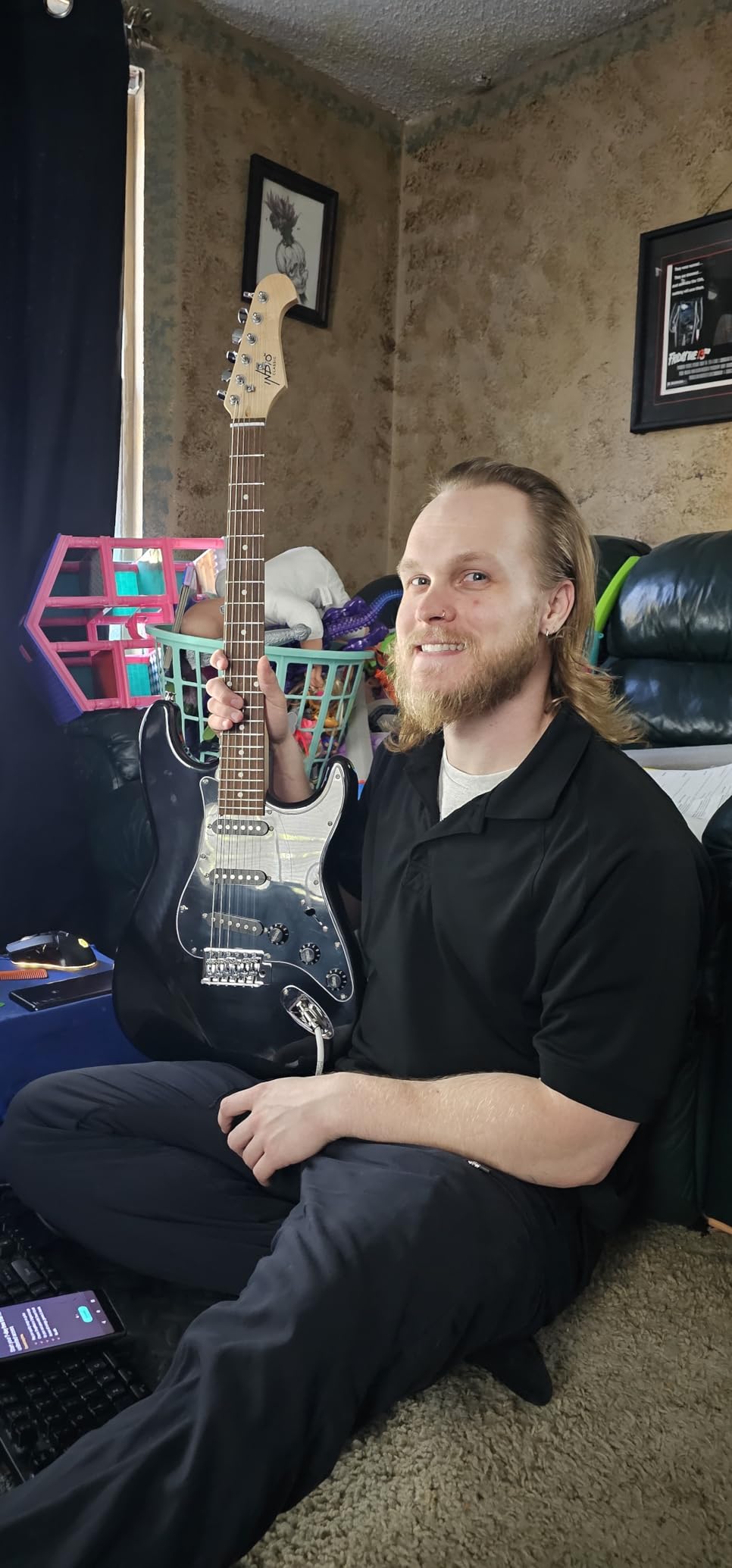 Monoprice Cali Classic Electric Guitar - Black 6 Strings, Double-Cutaway Solid Body, Right Handed, SSS Pickups, Full-Range Tone, With Gig Bag, Perfect for Beginners - Indio Series customer photo 2