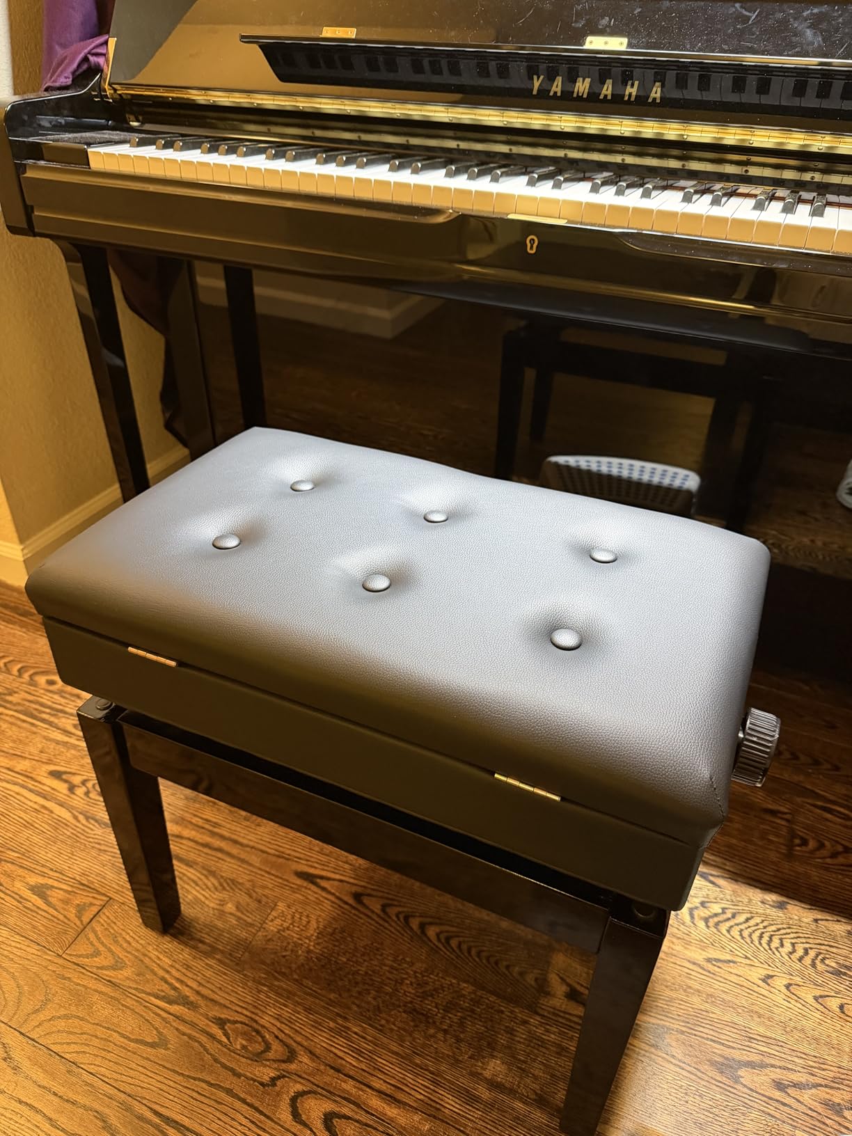 SONGMICS Duet Piano Bench with Padded Cushion and Storage Compartment, Piano Chair Seat, 13.4 x 29.1 x 19.7 Inches, Ink Black ULPB75BK customer photo 1
