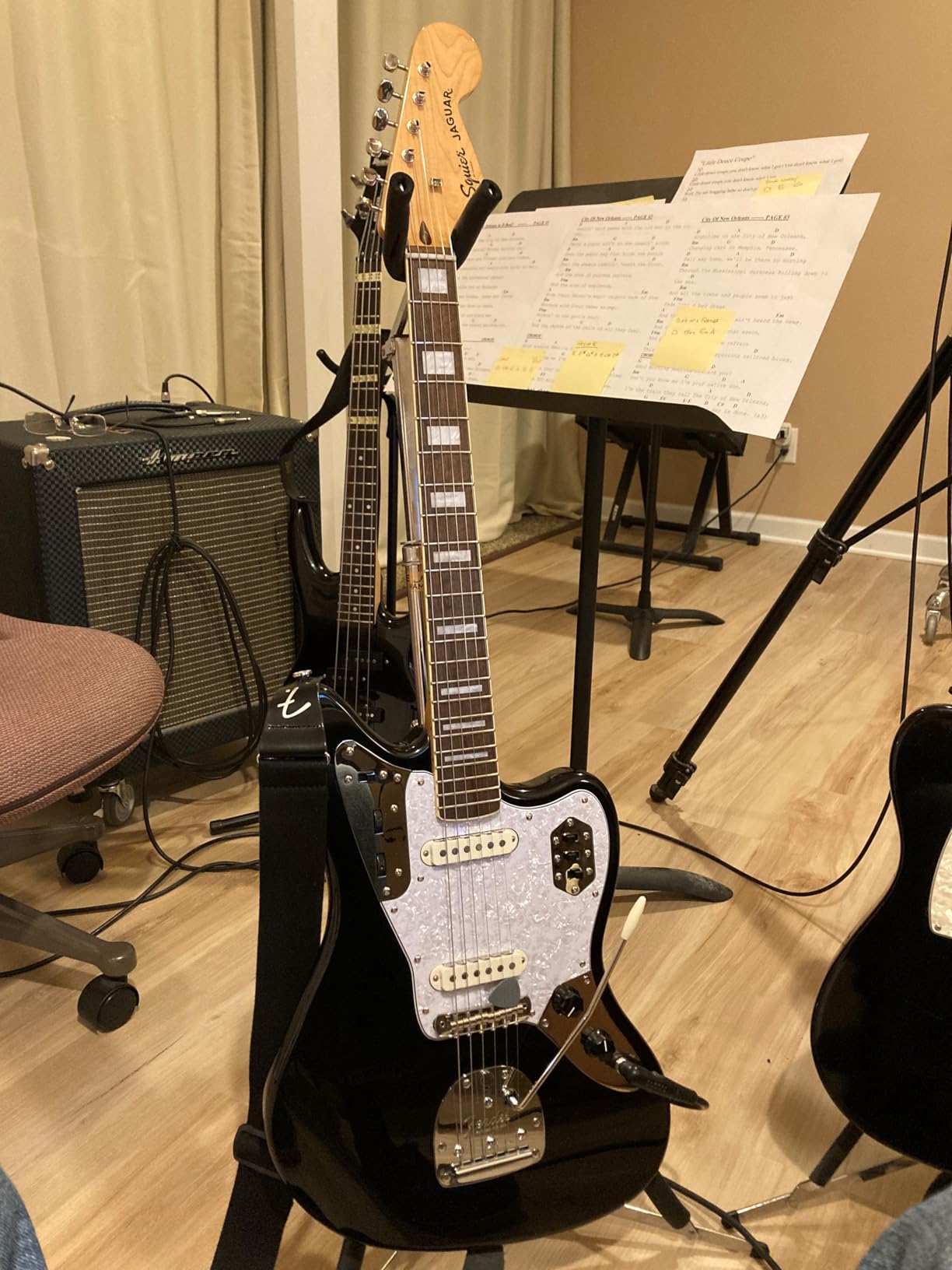 Squier Classic Vibe 60s Mustang Electric Guitar, with 2-Year Warranty, Sonic Blue, Laurel Fingerboard customer photo 1