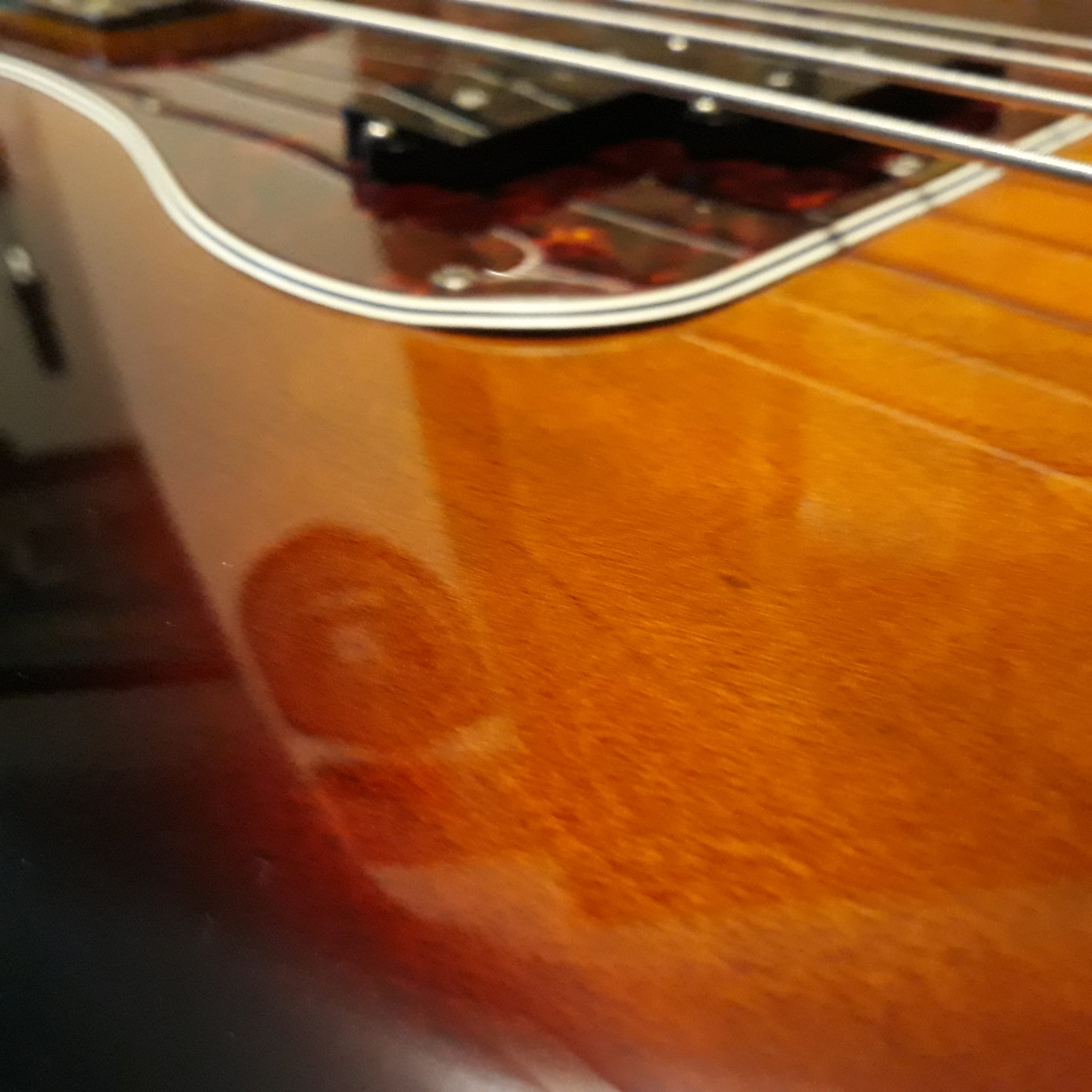 Squier Classic Vibe 60s Precision Bass, 3-Color Sunburst, Laurel Fingerboard customer photo 2