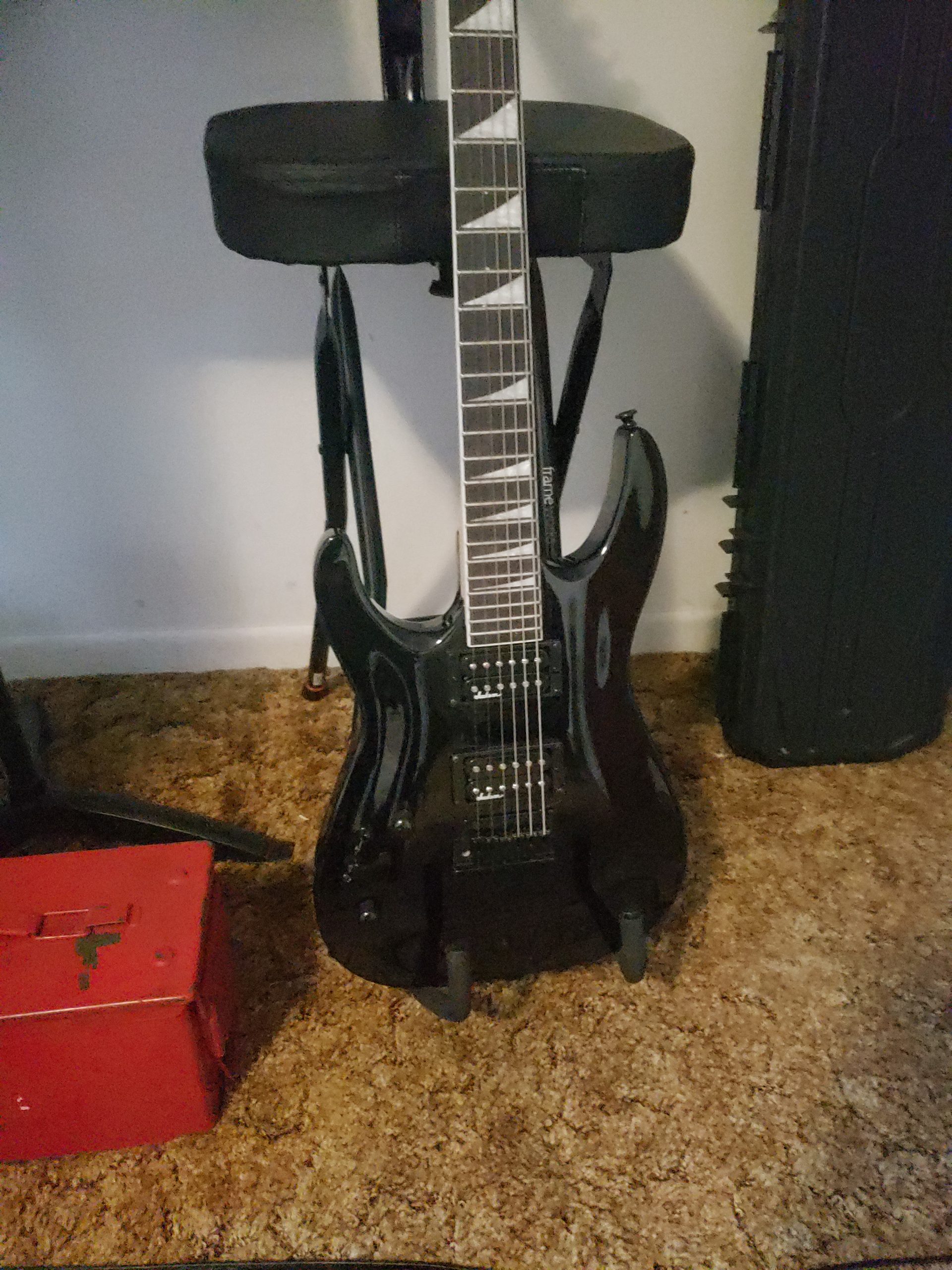 Jackson JS Series 6-String Dinky Arch Top JS22 DKA LH Electric Guitar with Amaranth Fingerboard and Maple Neck (Gloss Black) customer photo 1
