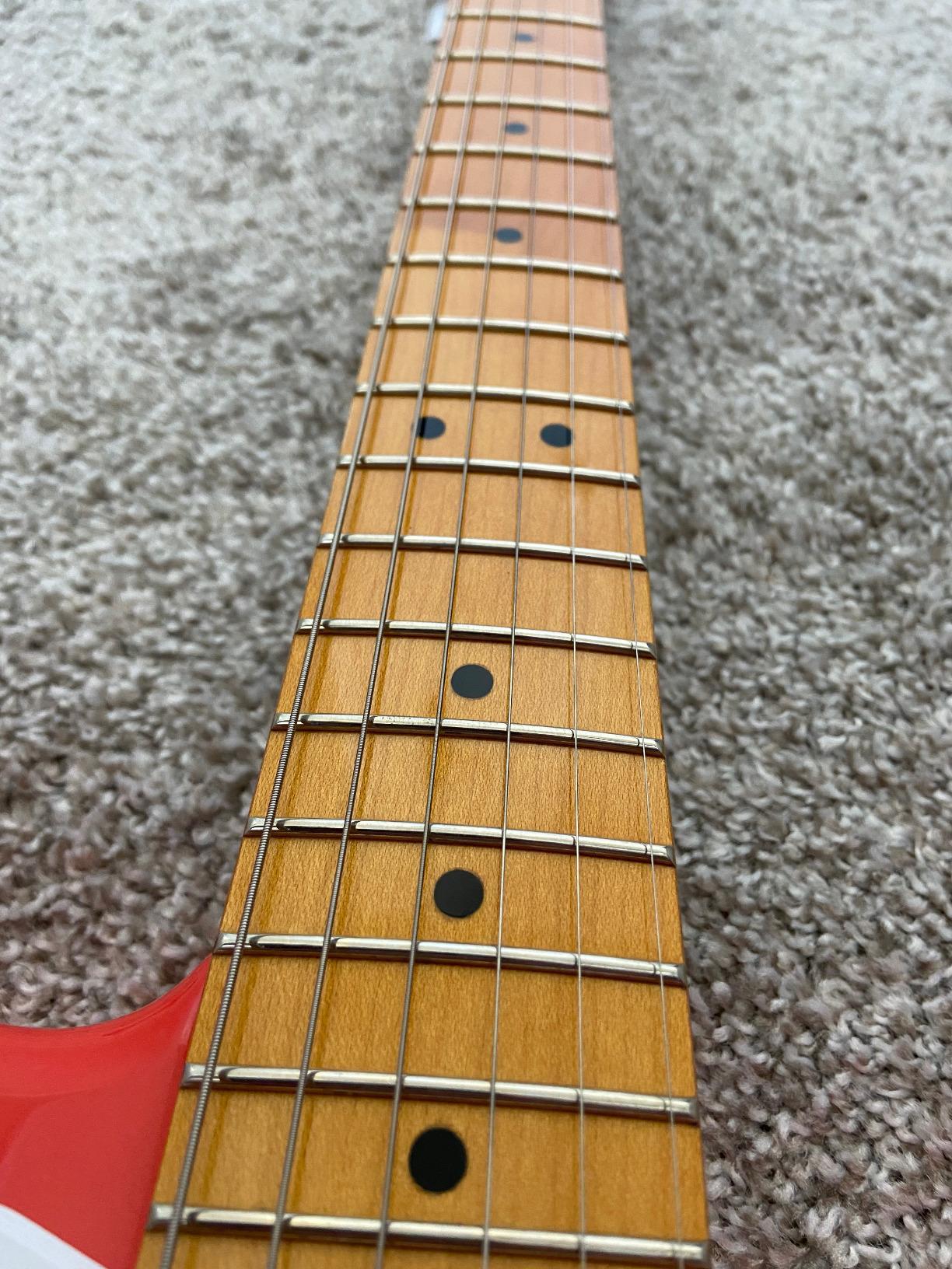Squier Classic Vibe 60s Stratocaster Electric Guitar, with 2-Year Warranty, Candy Apple Red, Laurel Fingerboard customer photo 1