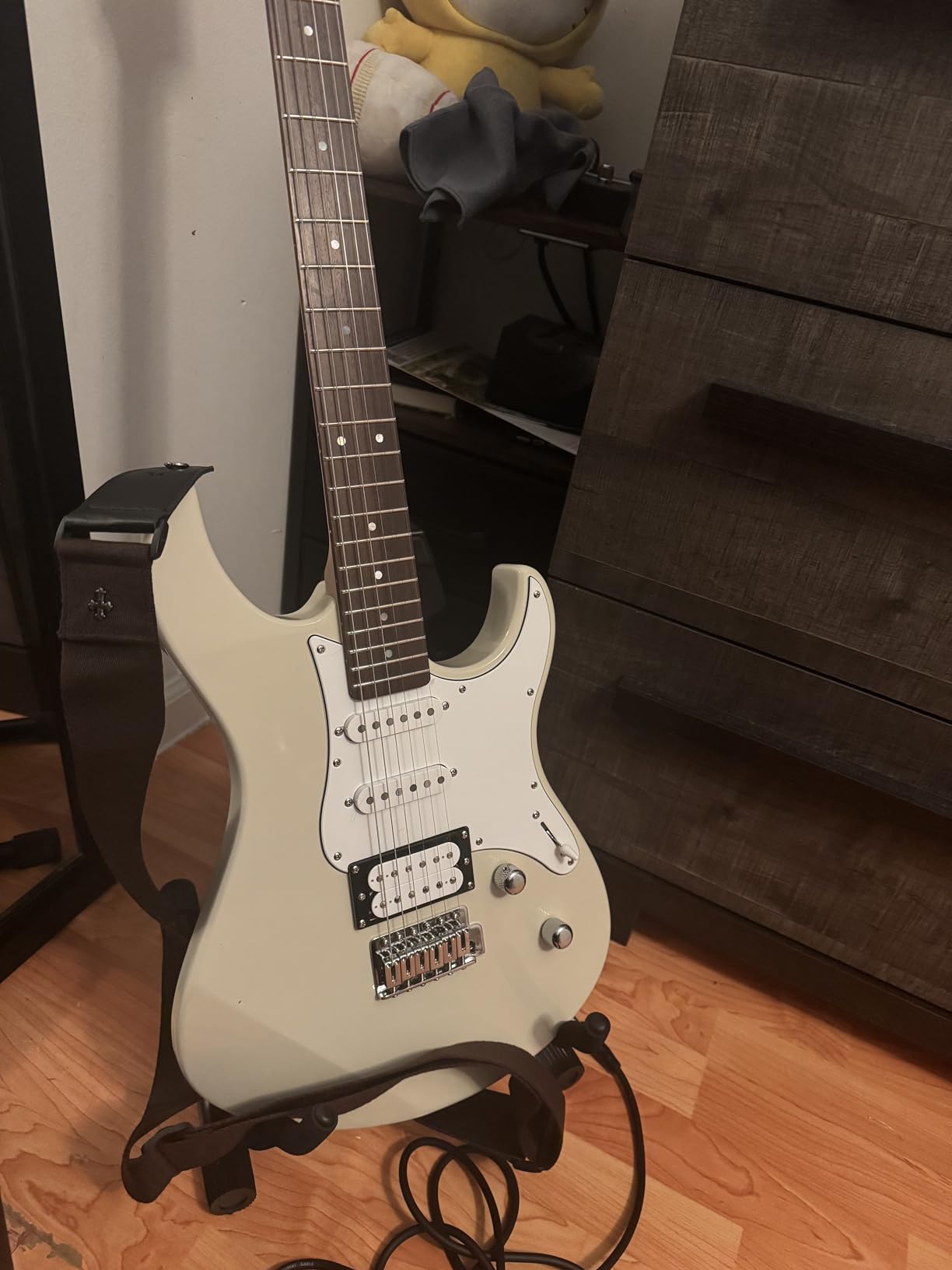 Yamaha PAC112VM Electric Guitar, Ice Blue customer photo 1