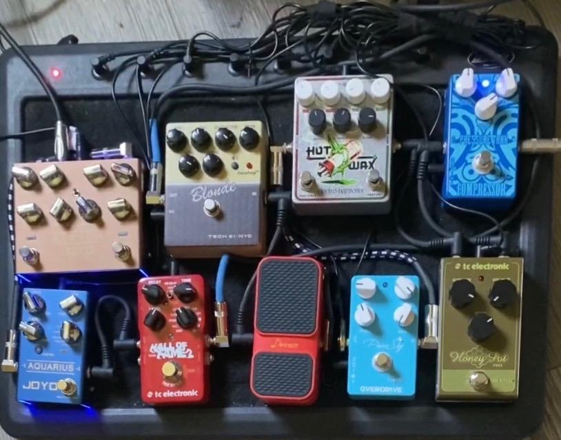 JOYO Multi-Mode Delay & Looper Guitar Pedal, 8 Effects incl. Galaxy/Tape Echo with Tap Tempo & 5-Min Loop, Bypass (Aquarius R-07) customer photo 1