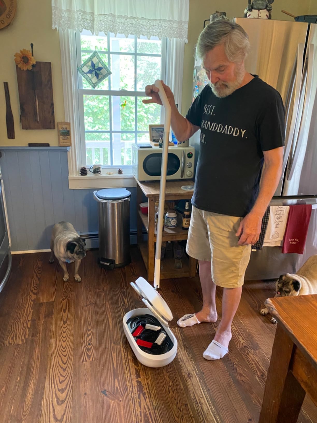 REECOO Cordless Electric Spin Mop Power Mop with 4 Floor Scrubber Pads/Automatic Cleaning Bucket/Water Sprayer, Lightweight & Rechargeable, Suitable for Wooden, Marble, Tile, Hardwood Floor customer photo 2