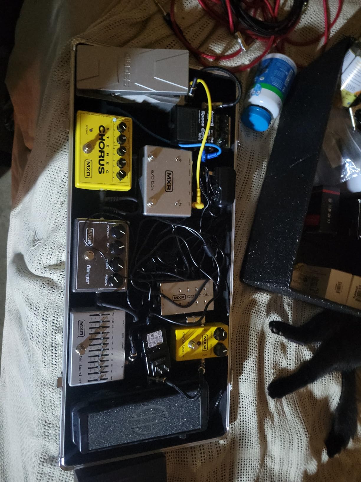GHOSTFIRE Guitar Multi Effect Pedal Case 14x9.8x4.2in, with Pedal Mounting Tape Fastener, Sturdy Locking Aluminum, T series T-EC6 customer photo 1