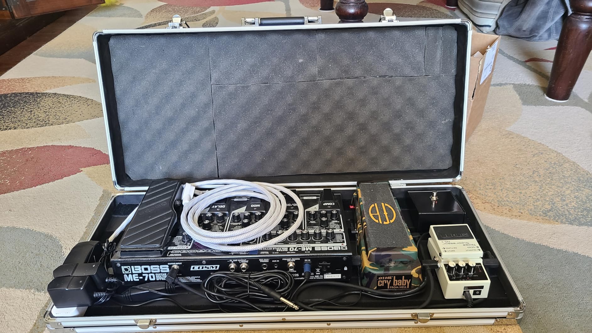 GHOSTFIRE Guitar Multi Effect Pedal Case 14x9.8x4.2in, with Pedal Mounting Tape Fastener, Sturdy Locking Aluminum, T series T-EC6 customer photo 2