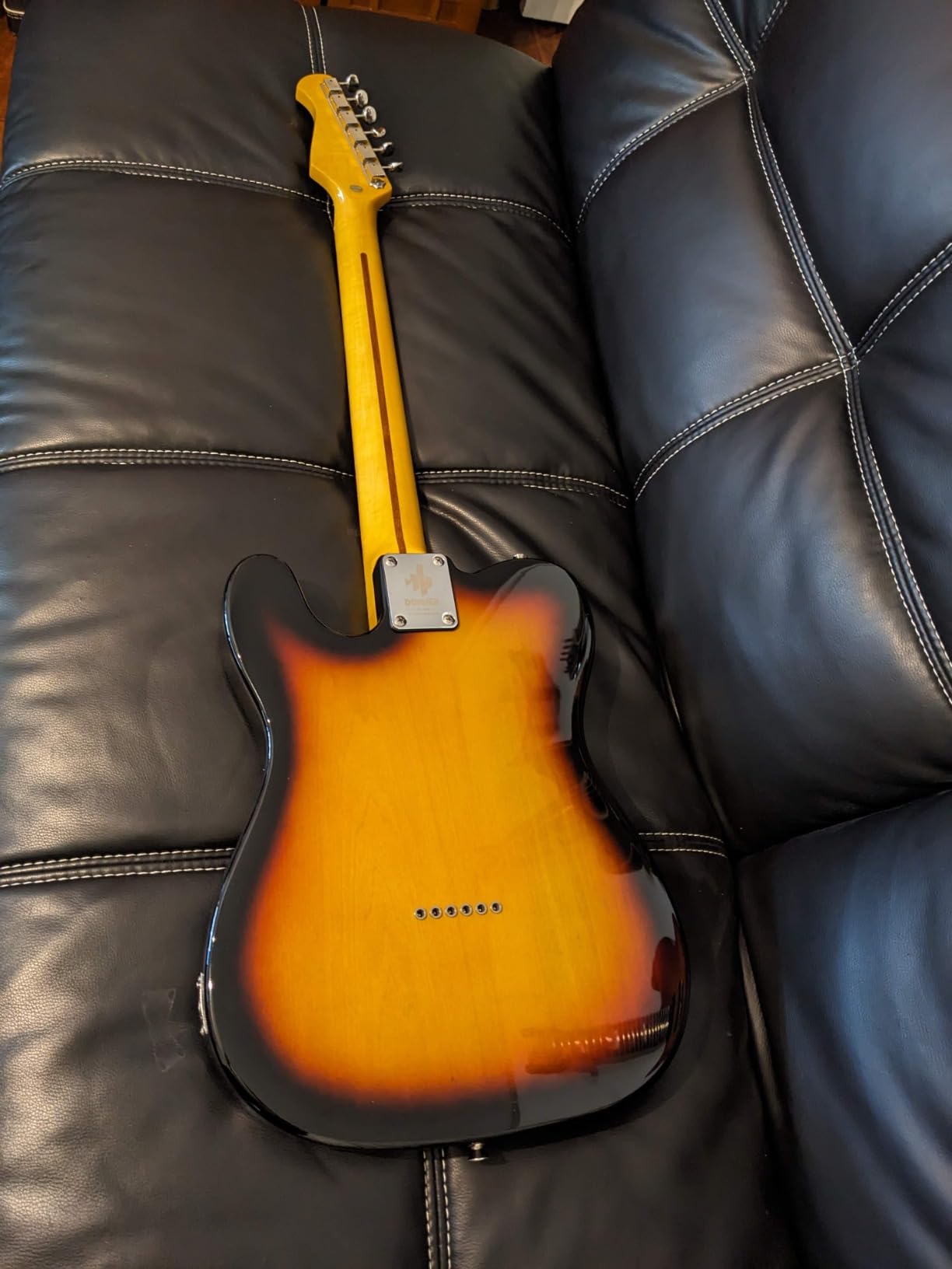 Donner 39 Inch Jazz Electric Guitar TL Thinline F Hole Beginner Full Size Hollow Guitar with H-H Pickups, Bag, Strap, Cable, Sunburst (DJC-1000S) customer photo 2