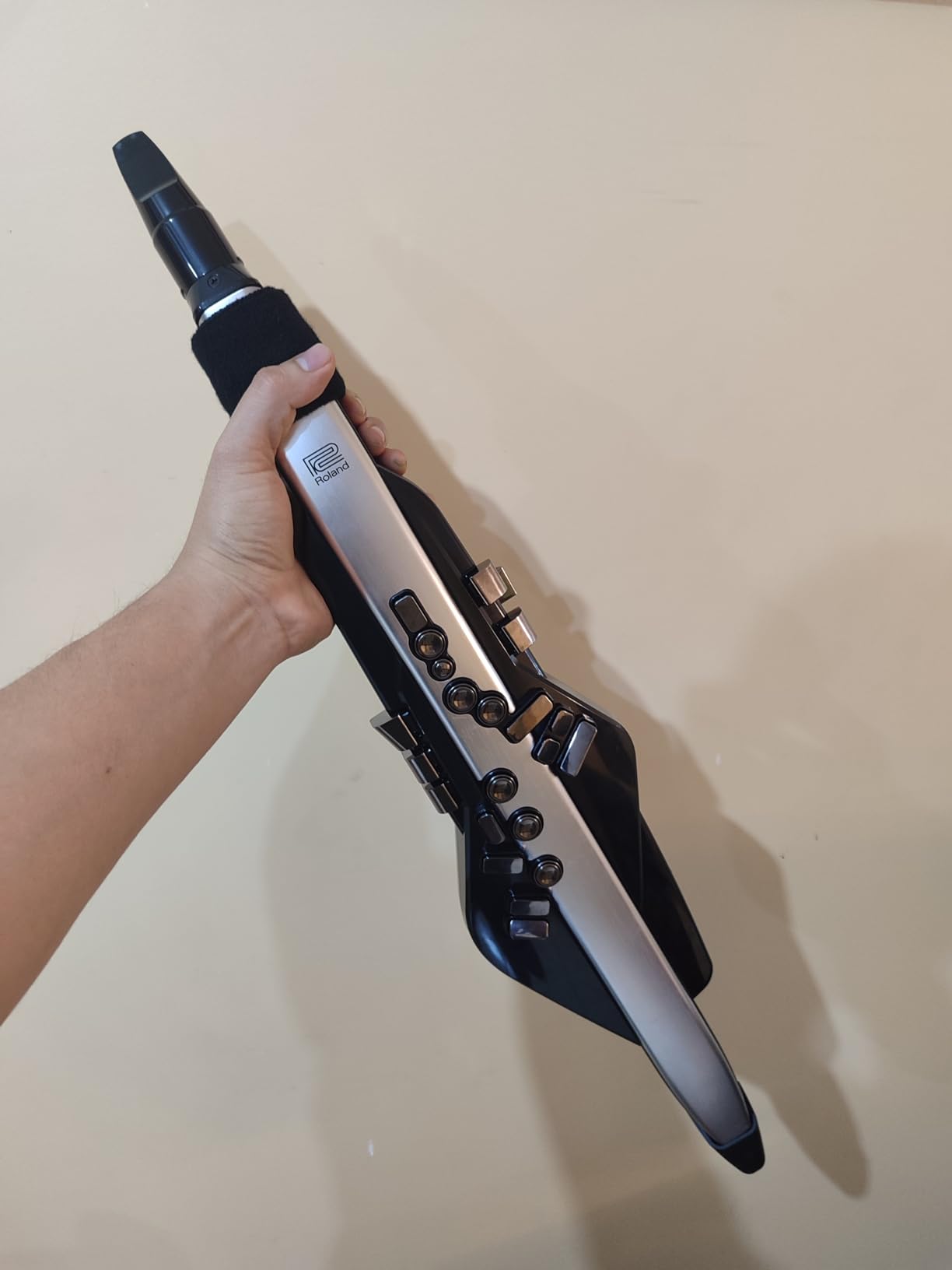 Roland AE-30 Aerophone Pro - Professional Digital Wind Instrument with OLED Display, Over 300 Sounds, Bluetooth Connectivity customer photo 1