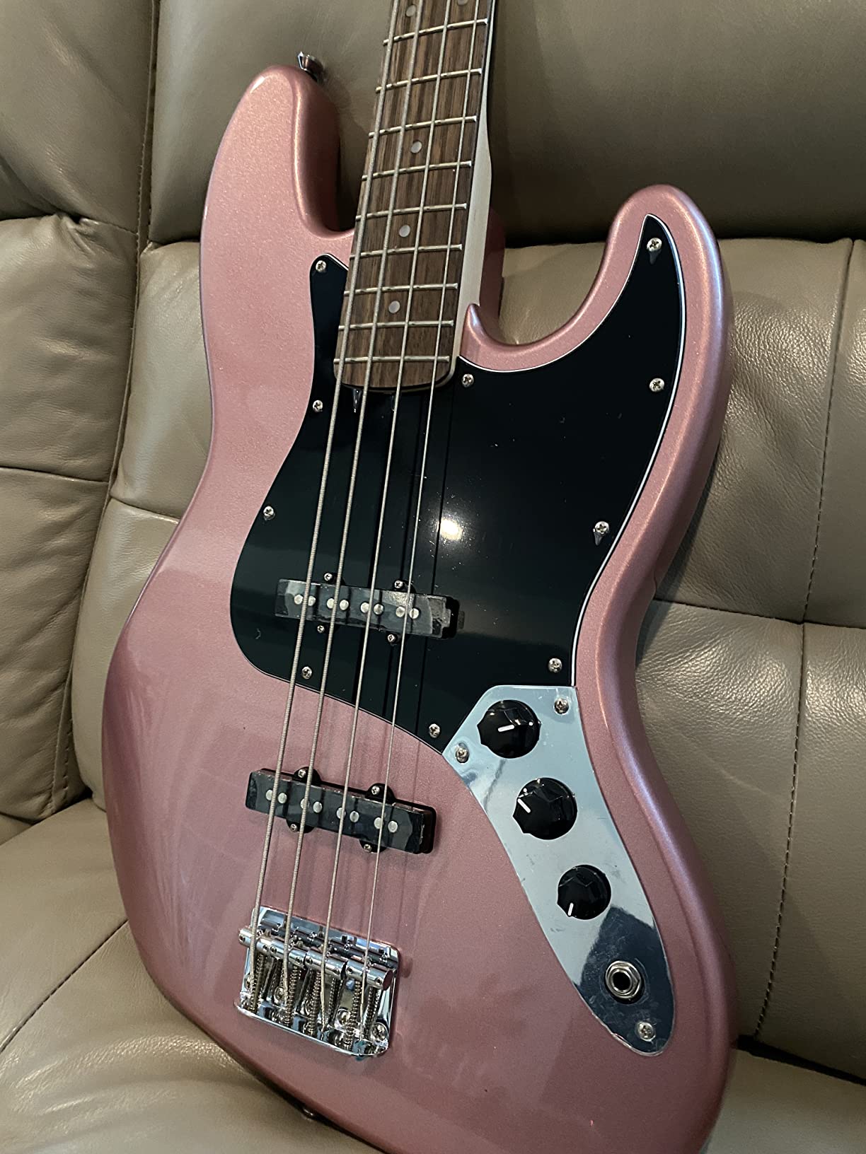 Squier Affinity Series Jazz Bass, 3-Color Sunburst, Maple Fingerboard customer photo 1