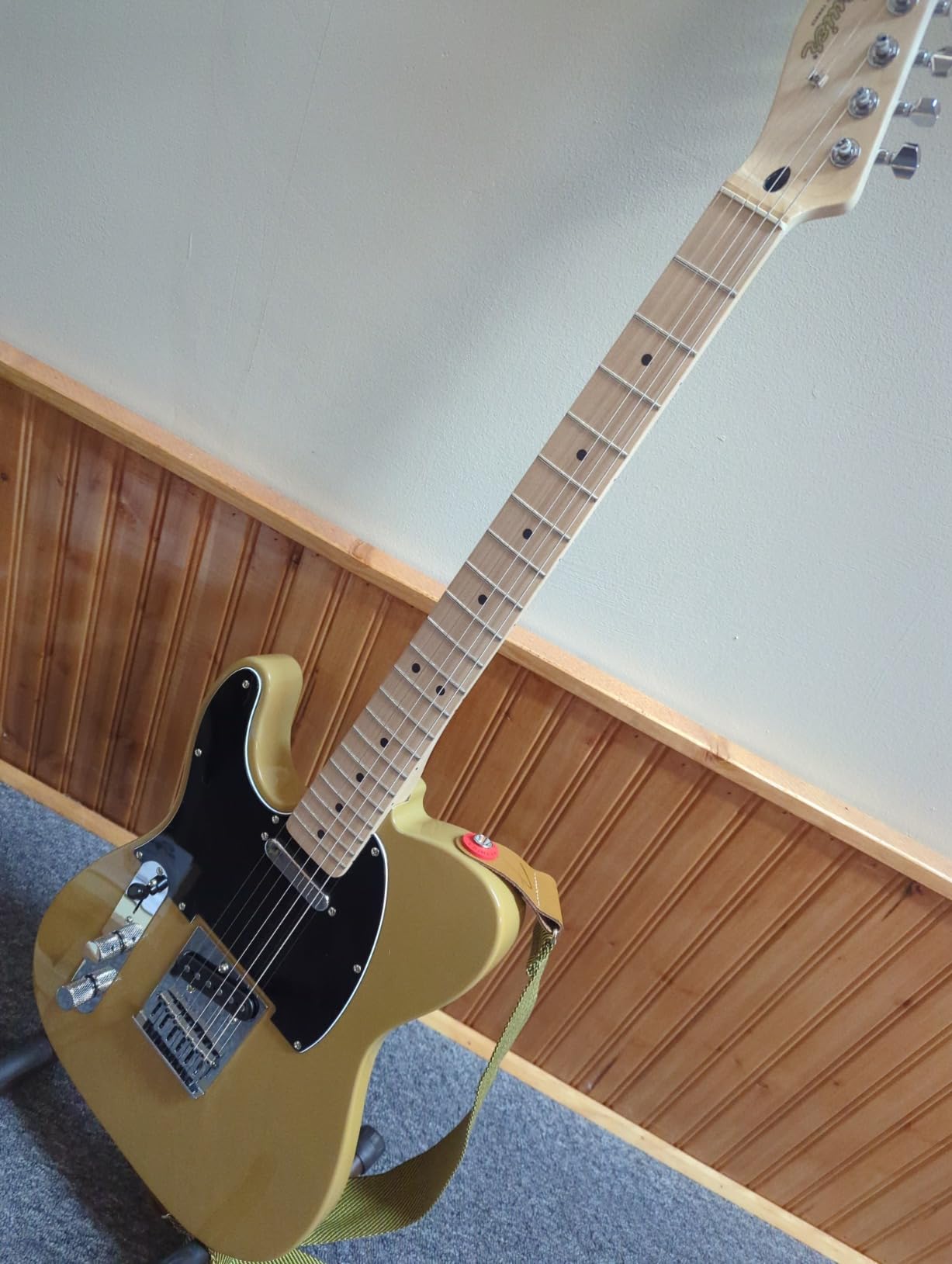Squier Affinity Series Telecaster Electric Guitar, with 2-Year Warranty, Butterscotch Blonde, Maple Fingerboard, Left-Handed customer photo 1