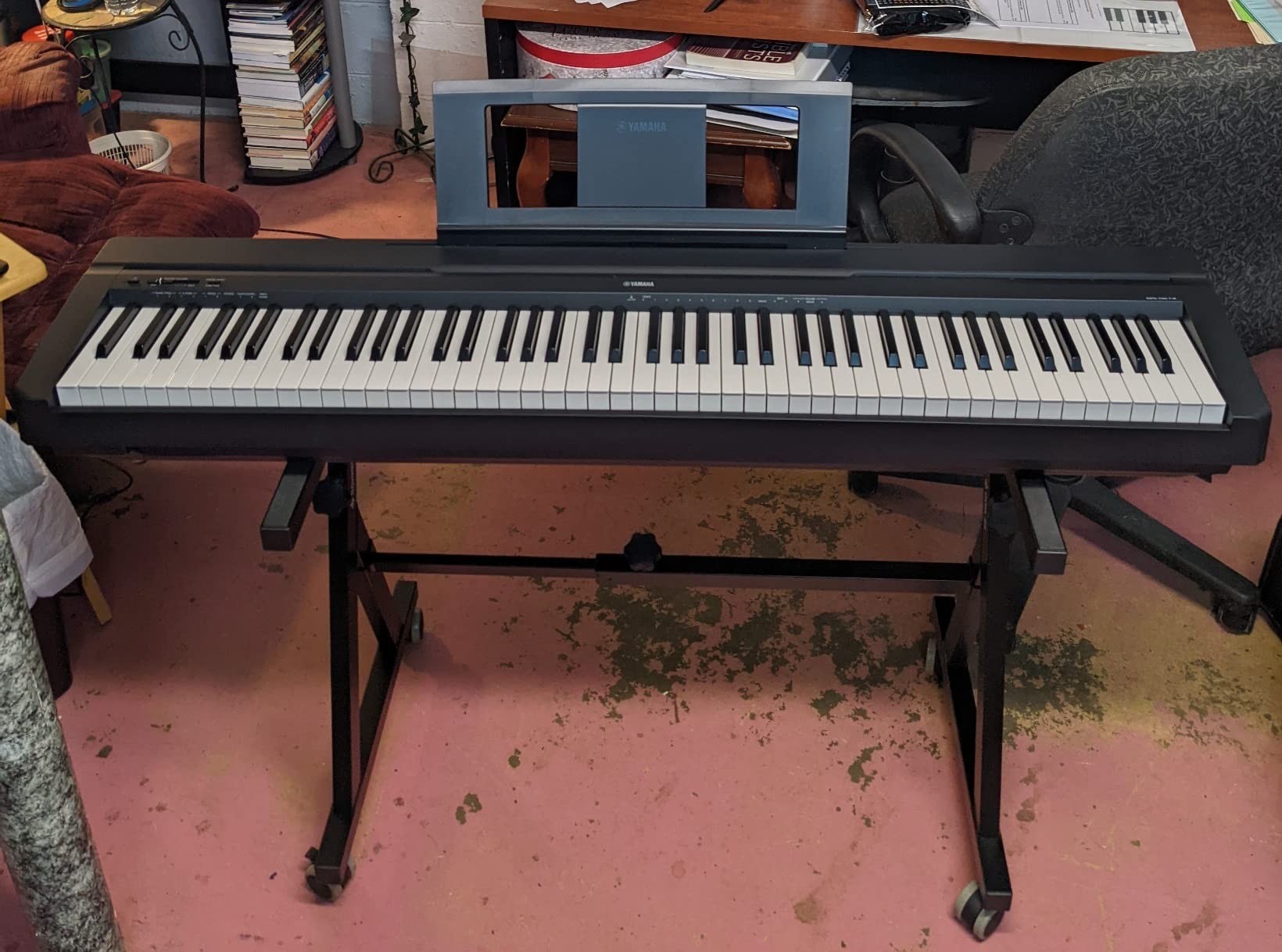 Donner Keyboard Stand, Z-style Heavy-Duty Piano Stand, Adjustable and Portable Piano Keyboard Stand, Suitable for 54, 61 and 88 Keys Electric Keyboards Digital Pianos customer photo 2