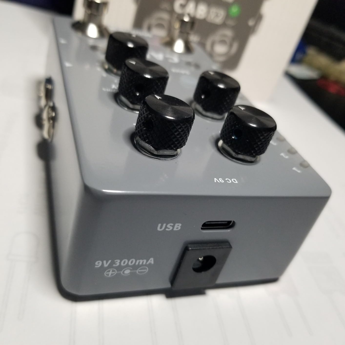 MOOER Digital Preamp Pedal Guitar Effects Pedal with 14 Preamp Models 3 Global Cabinet Simulation Files (X2) customer photo 1