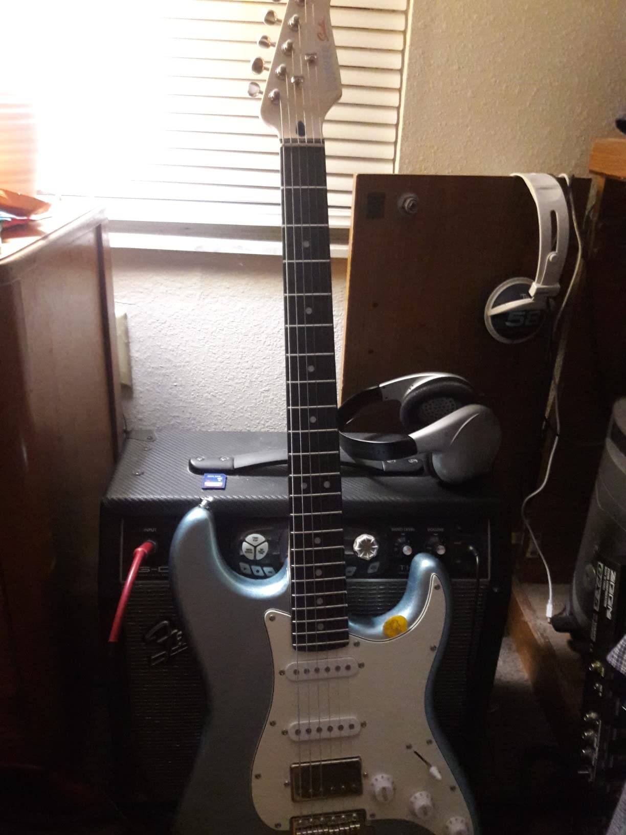 Donner DST-152R Electric Guitar, 39