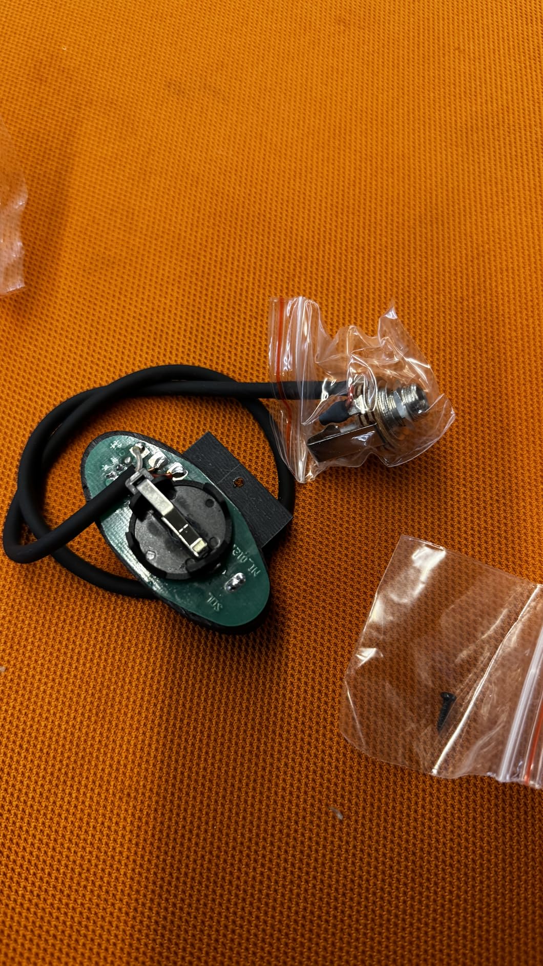 KNA BZ-1A Active Humbucking Soundhole Pickup for 8-String Bouzouki customer photo 3