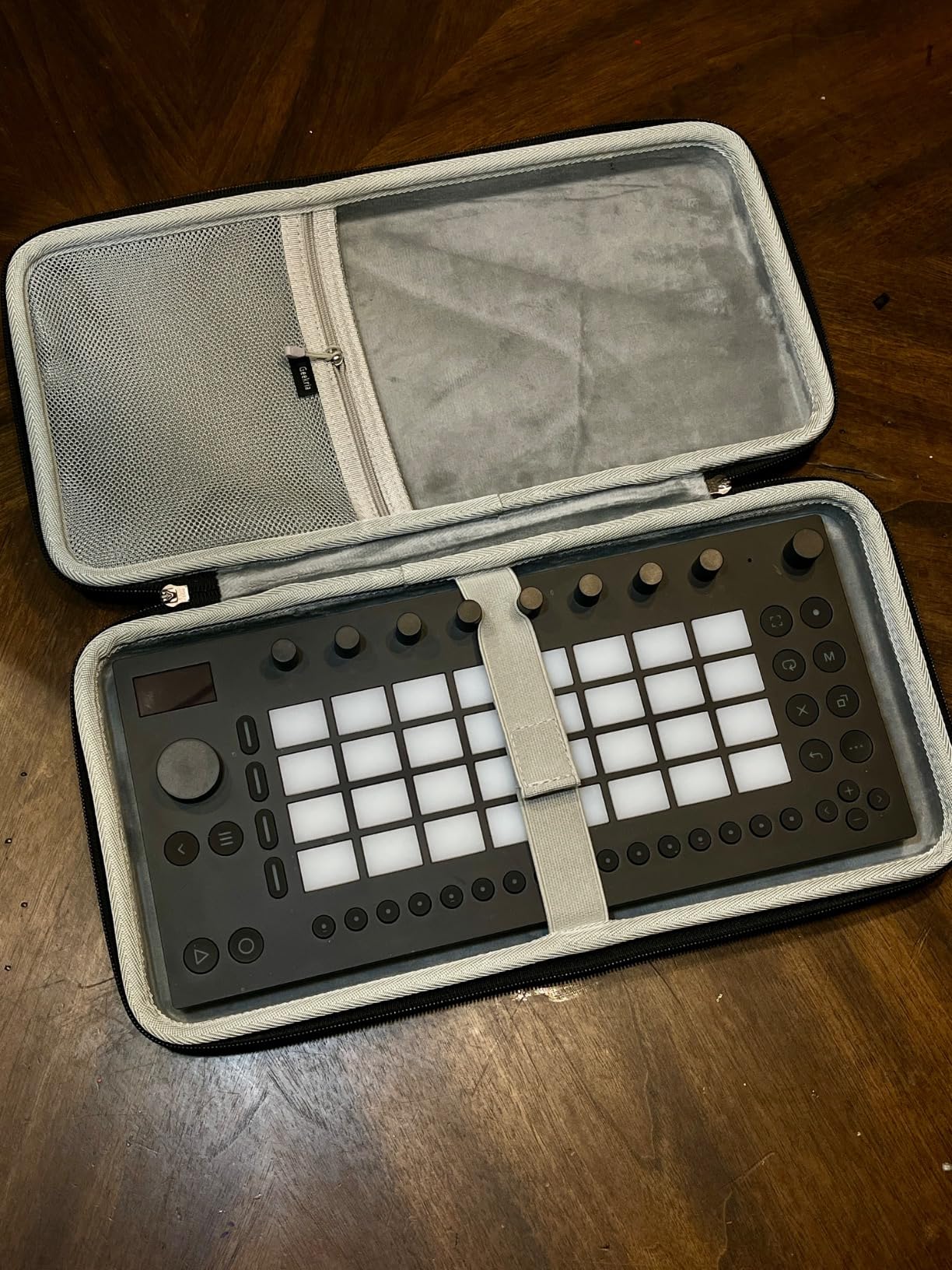 GEEKRIA 75% 84-Key Gaming Keyboard Case, Hard Shell Travel Carrying Bag, Compatible with Keychron K2 / K2 HE, Logitech POP Keys/MX Mechanical Mini, Aula F75 Pro / F75 75% (Extra Space) customer photo 1