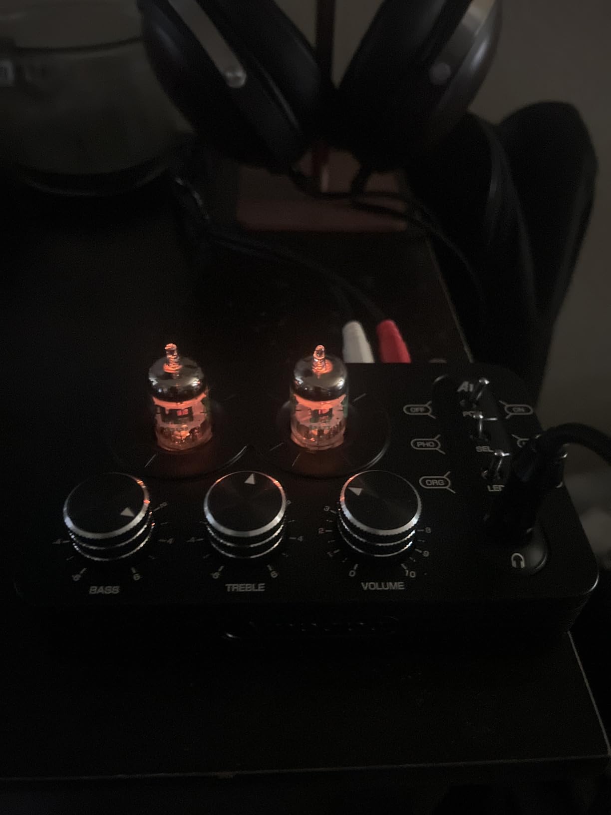 A1 Vacuum Tube Phono Preamp, Headphone Amp, Hi-Fi Audiophile Preamplifier for MM Turntable customer photo 2