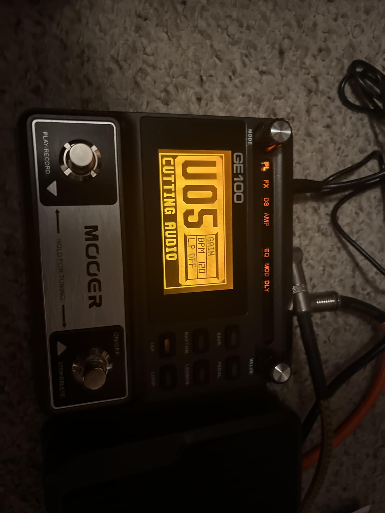 MOOER GE100 Multi-Effects Guitar Pedal with 80 Presets, 66 Effects, Loop and 40 Drum Rhythm, Expression Volume Wah Pedal, Tap Tempo, Headphone Out, LED Screen, Tuner customer photo 1
