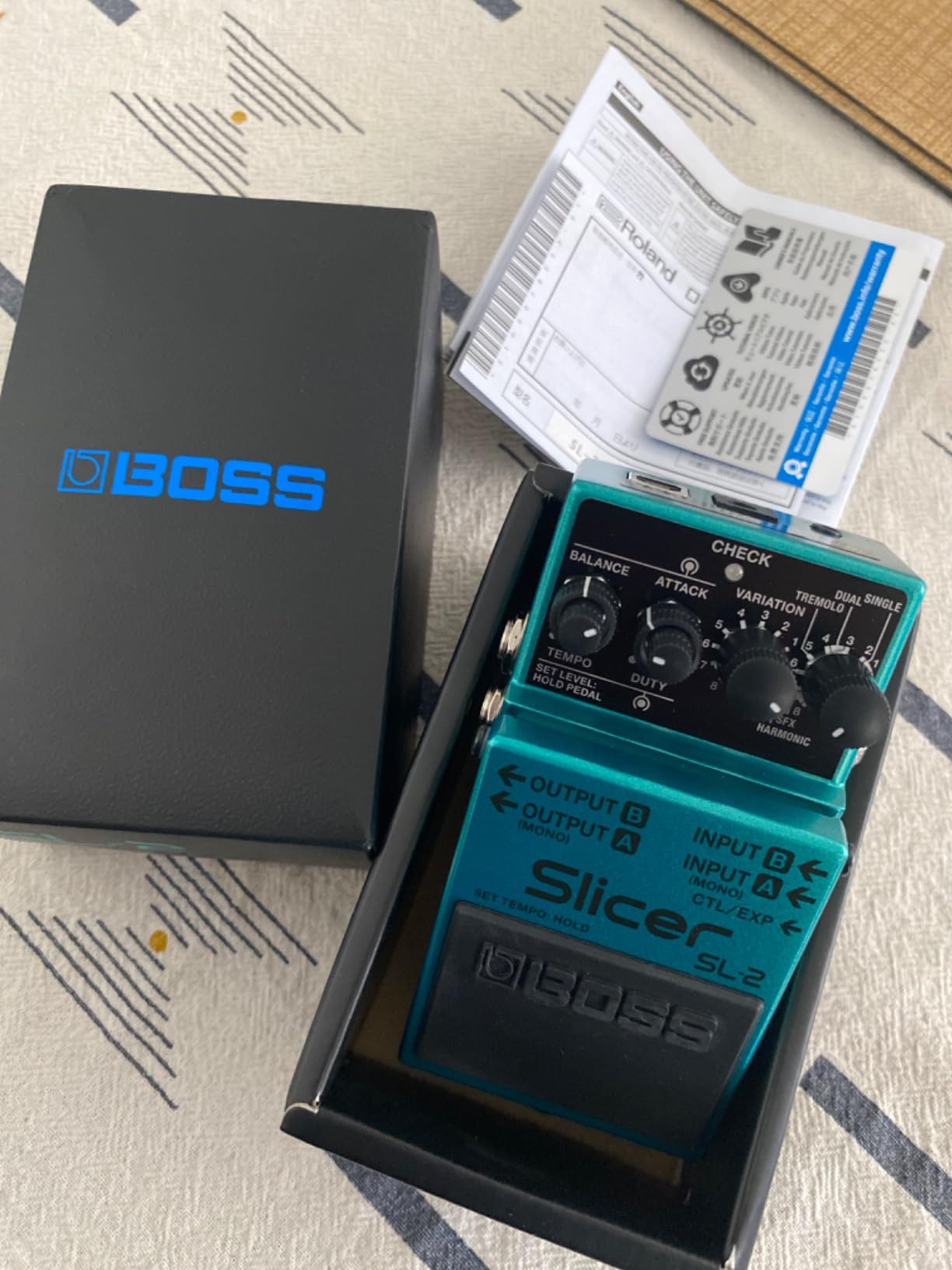 BOSS SL-2 Slicer Compact Pedal - Instantly Create Pulsating Grooves, 88 Onboard Patterns customer photo 1