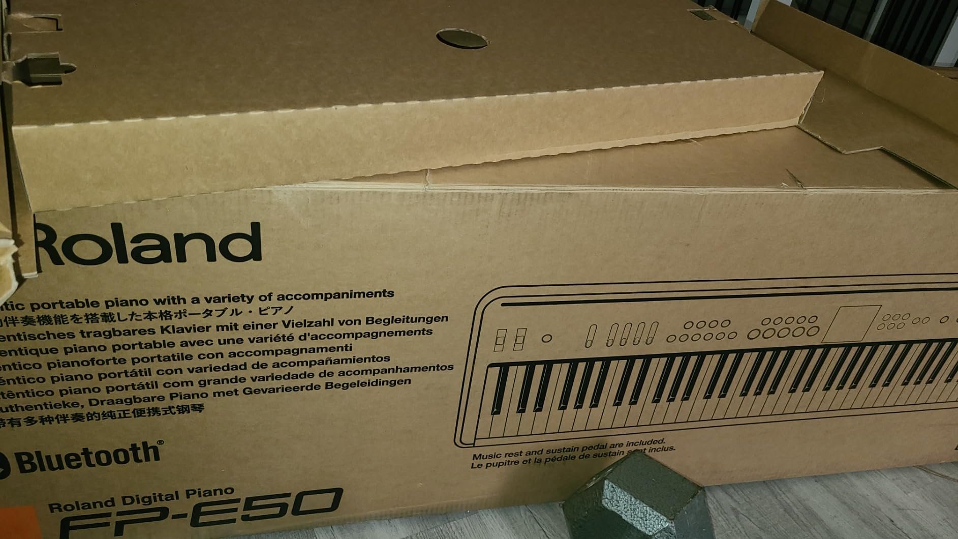 Roland FP-E50 Digital Piano | Premium Piano with Expandable Sound Library | 88-Note Hammer-Action Keyboard | Professional Auto-Accompaniment | Bluetooth/MIDI customer photo 2