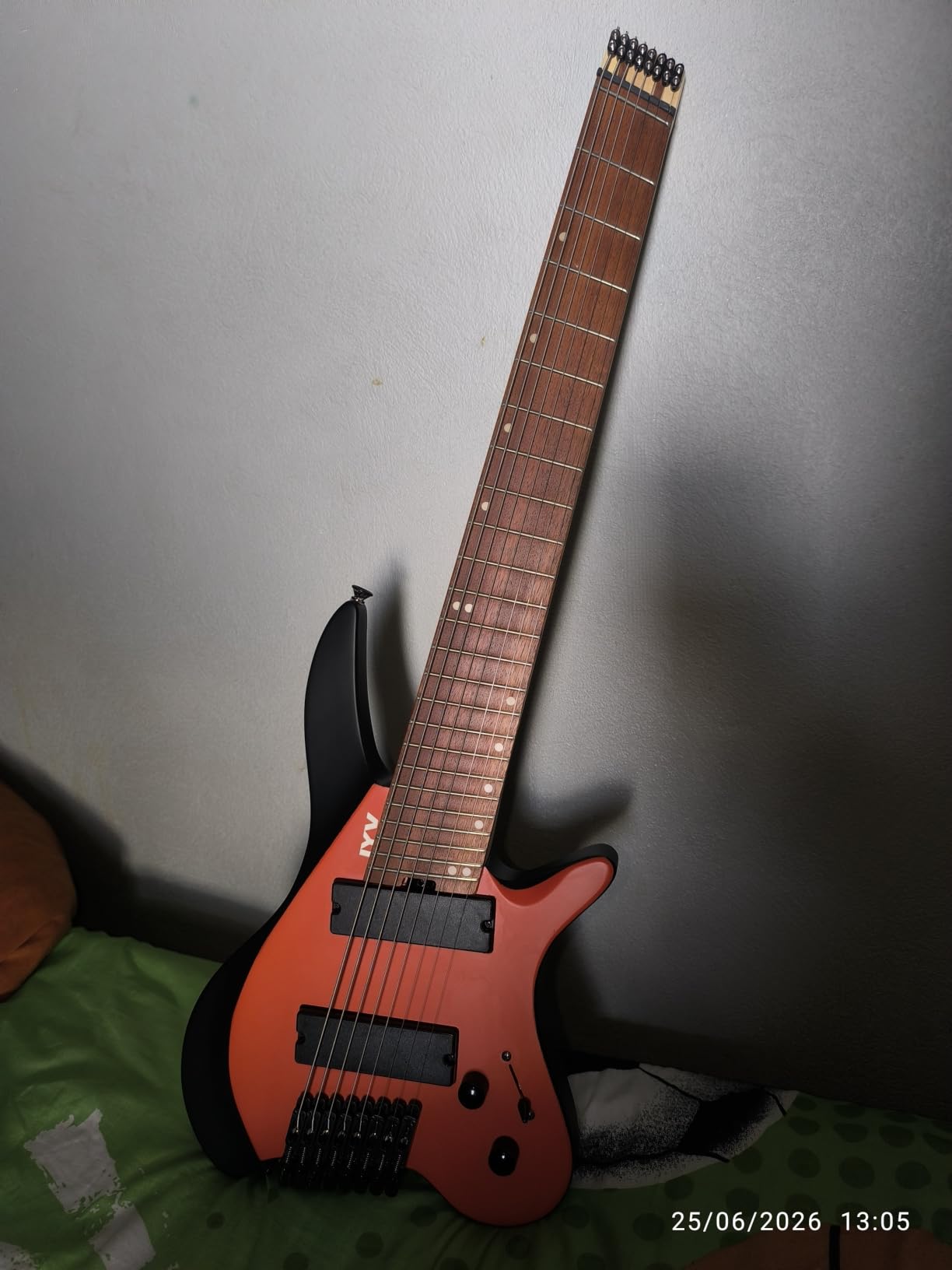 IYV IEHLFF8-300 Multi-Scale Headless 8 String Electric Guitar, Red Black customer photo 1