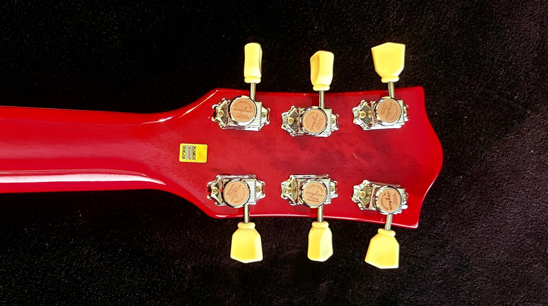 Leo Jaymz SC Series Electric Guitar - Mahogany Body, Laurel Fingerboard, Dual Humbuckers, Tune-O-Matic Bridge, C Neck, 18:1 Tuners (Cherry Sunburst) customer photo 2