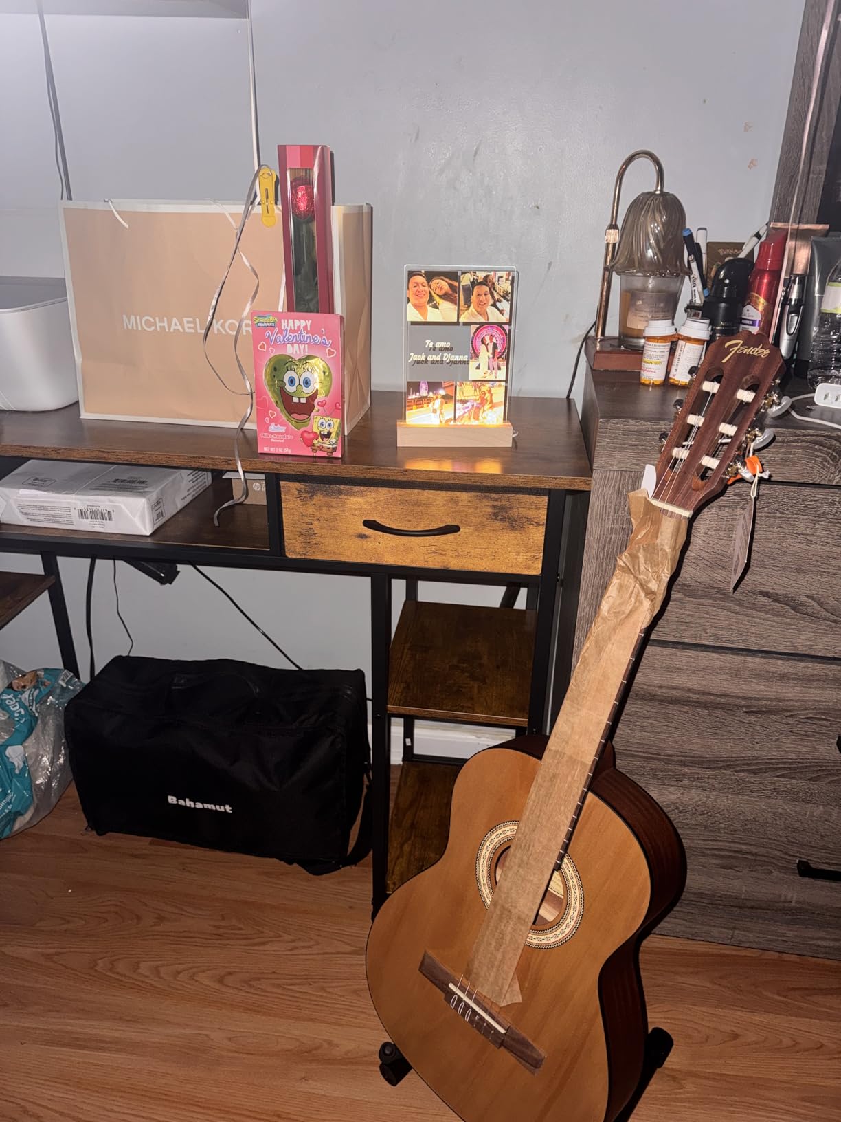 Fender FA-25N 3/4 Size Nylon String Acoustic Guitar, Beginner Guitar, with 2-Year Warranty, Perfect Beginner Guitar for Kids that is Easy on Fingers, Includes 3 Months of Free Lessons, Natural customer photo 1