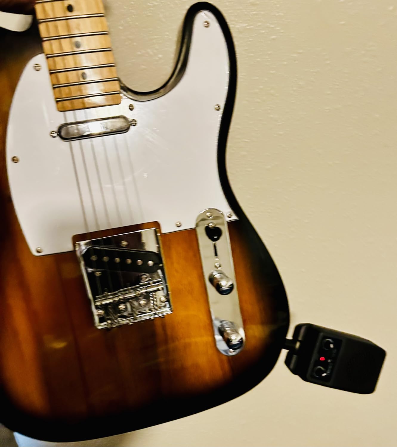 LEKATO Mini Electric Guitar Amp 5W, Portable Guitar Amp Bluetooth with Built-in 4 Effects, Clean Distortion Overdrive Reverb, Rechargeable Small Amplifier for Practice, Black (JA-05G) customer photo 1
