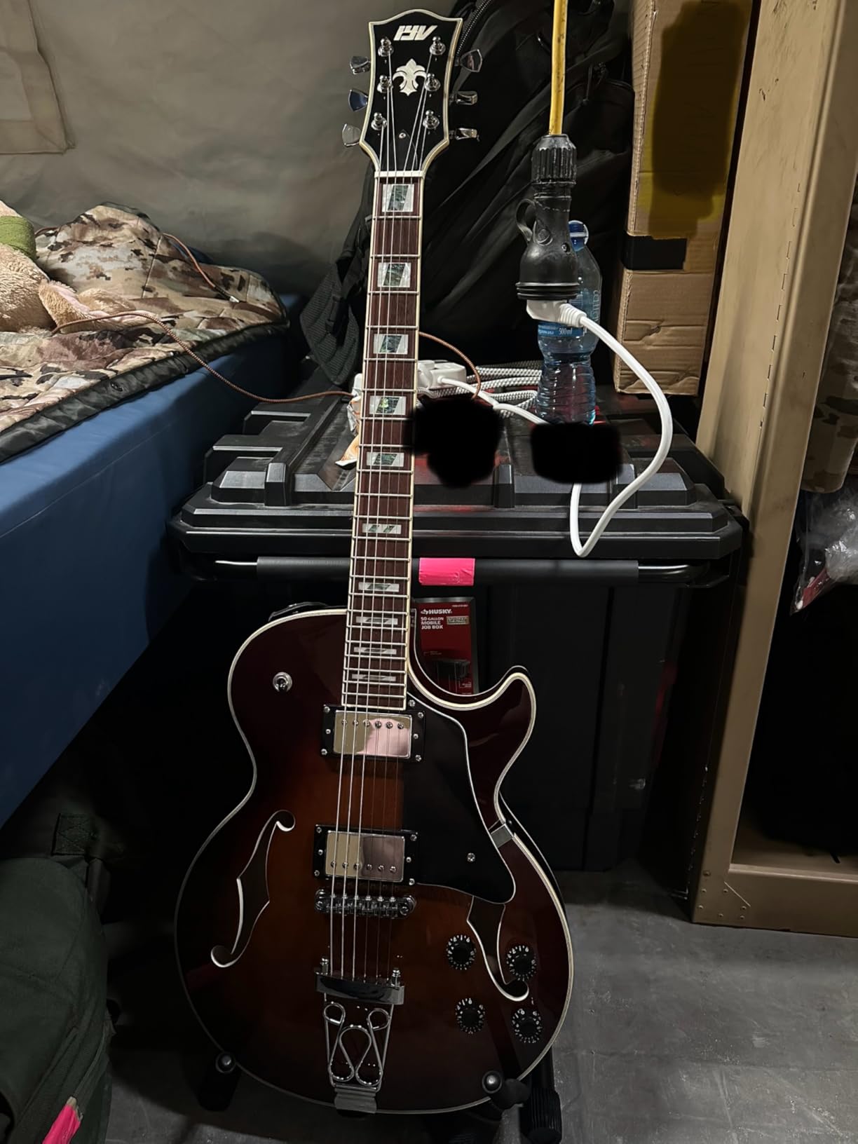 IYV-IJZ-300A TSB Jazz Solid Hollow-Body Electric Guitar, Tobacco Sunburst customer photo 1