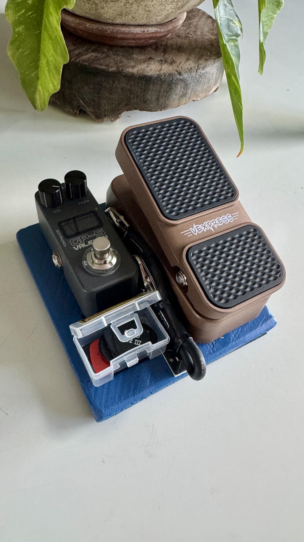 SONICAKE Wah Active Volume Pedal, Wah & Volume 2 in 1 Combo Guitar Effects Pedal (FlipWah) customer photo 2