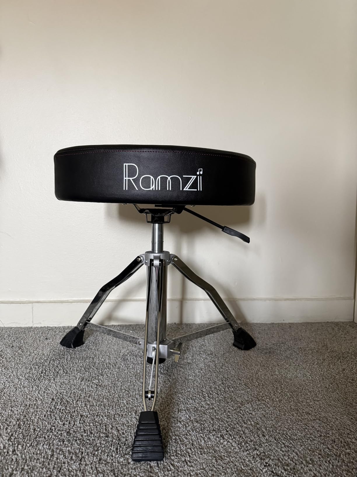 Ramzi Drum Throne, Airlift Heavy Duty Drum Thrones Seat, Adjustable Stool Drum Motorcycle Style Drum Throne Drummer Stool with Double Braced Anti-Slip Feet Saddle Drum Seat customer photo 1