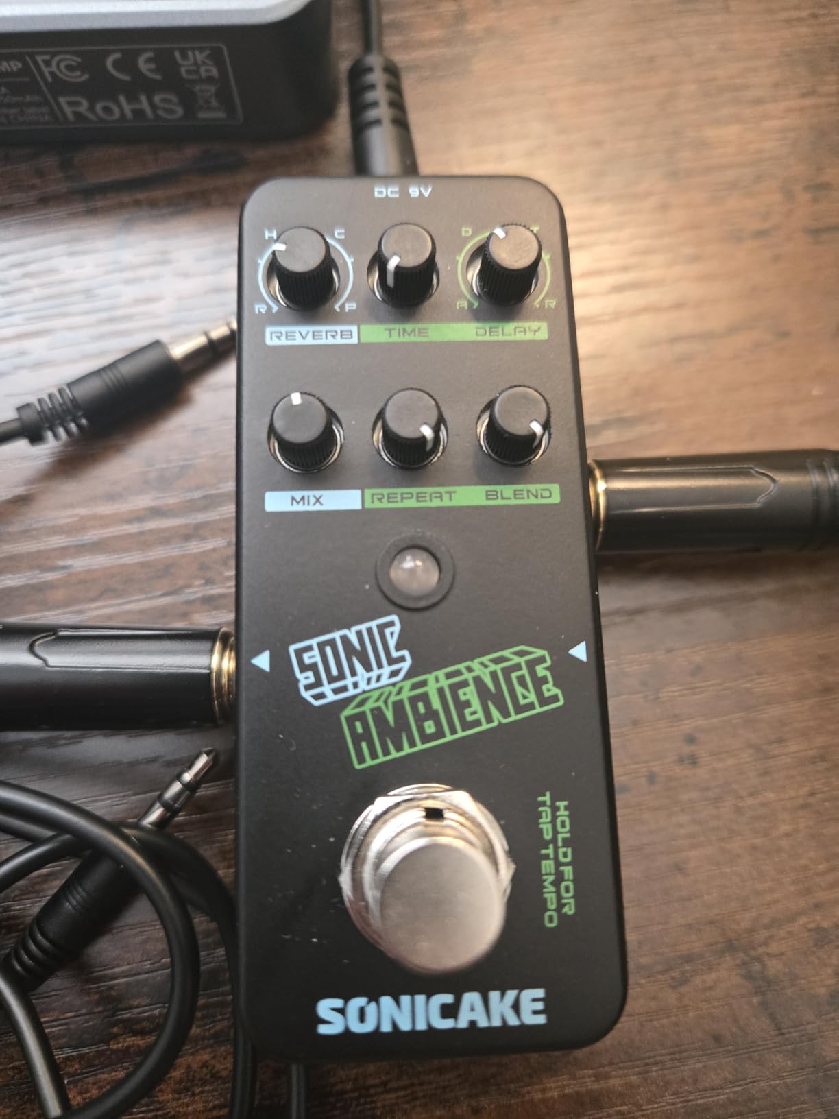 SONICAKE Clean Boost Pedal with Buffer and +12dB Gain, Mini Pure Boost Guitar Bass Effects Pedal - Sonic Super Master customer photo 2