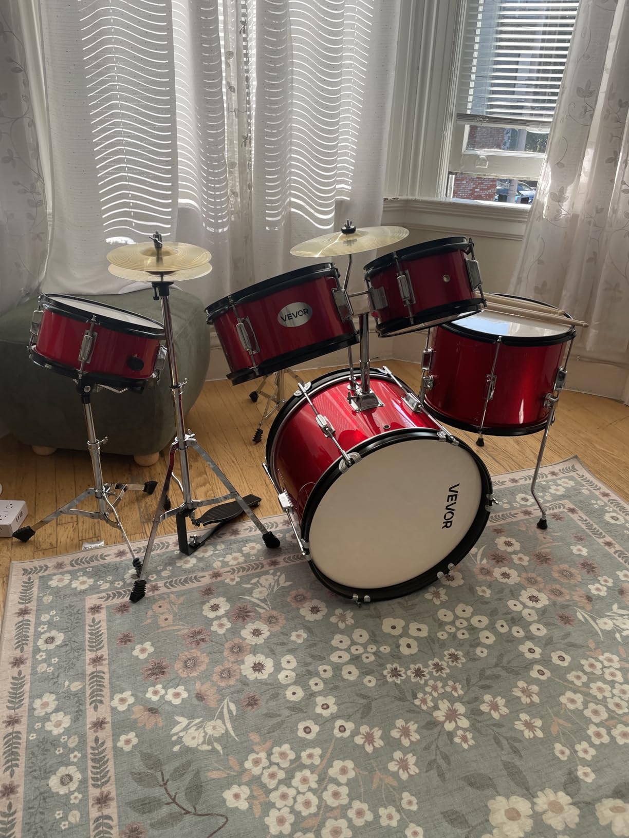 VEVOR Kids Drum Set, 5 Piece 16in Beginner Youth Full Drum Set with Bass Toms Snare Floor Drum Adjustable Throne Cymbal Hi-Hat Pedal and Two Pairs of Drumsticks customer photo 1
