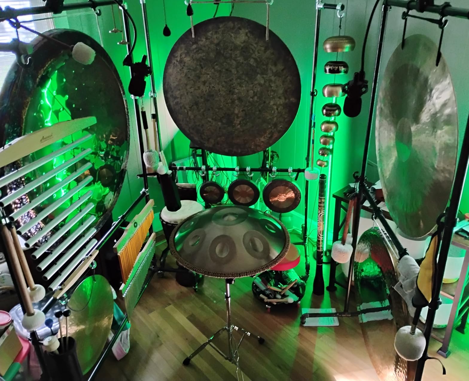 Snare Drum Stand Snare Stand with Drumstick Holder and a Pair of 5A Drum Sticks Fit for 8 to 15 Inch Snare Drum and Practice Pad, Adjustable Height 15.8 to 22.8 Inches for Drum Beginners customer photo 1