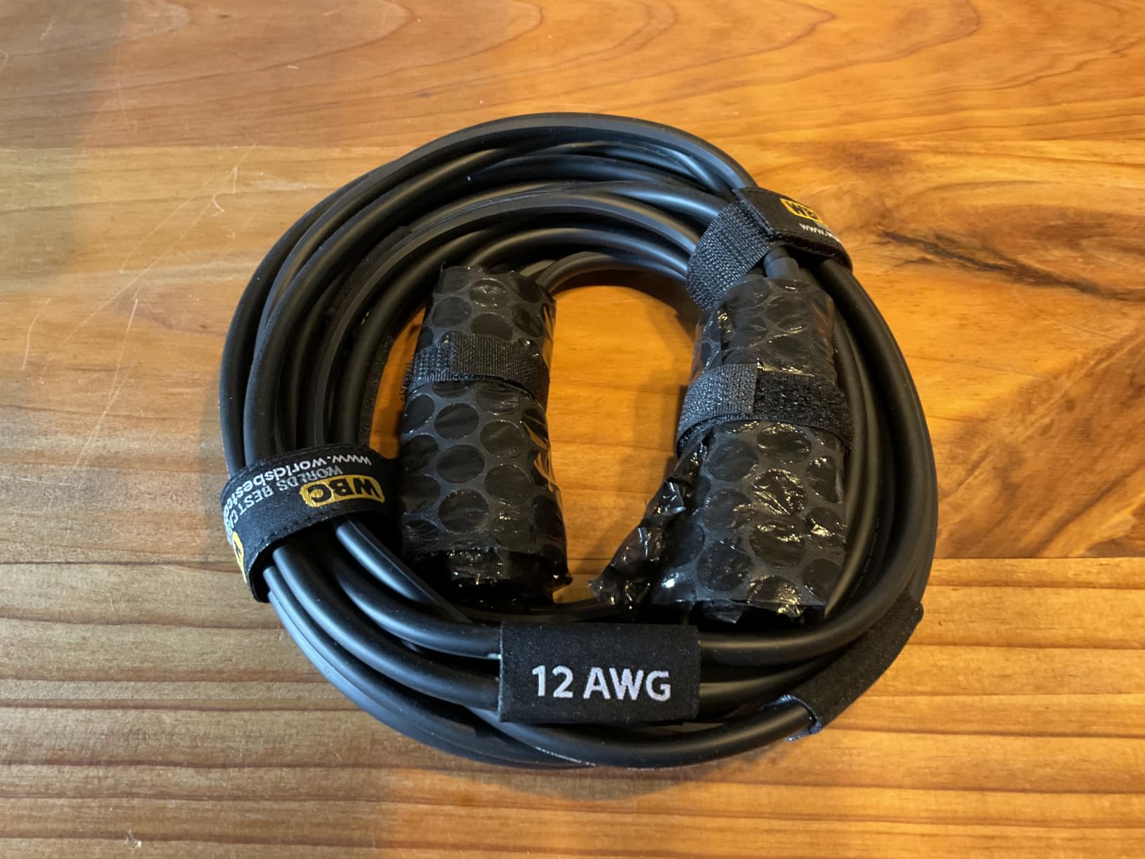 WORLDS BEST CABLES 20 Foot WBC-GOLD-LOCAP-SPKR-12 AWG - Low-Capacitance - Low-Inductance - High Purity OFC - Audiophile HiFi Speaker Cable Pair with Eminence Gold Banana Plugs customer photo 1