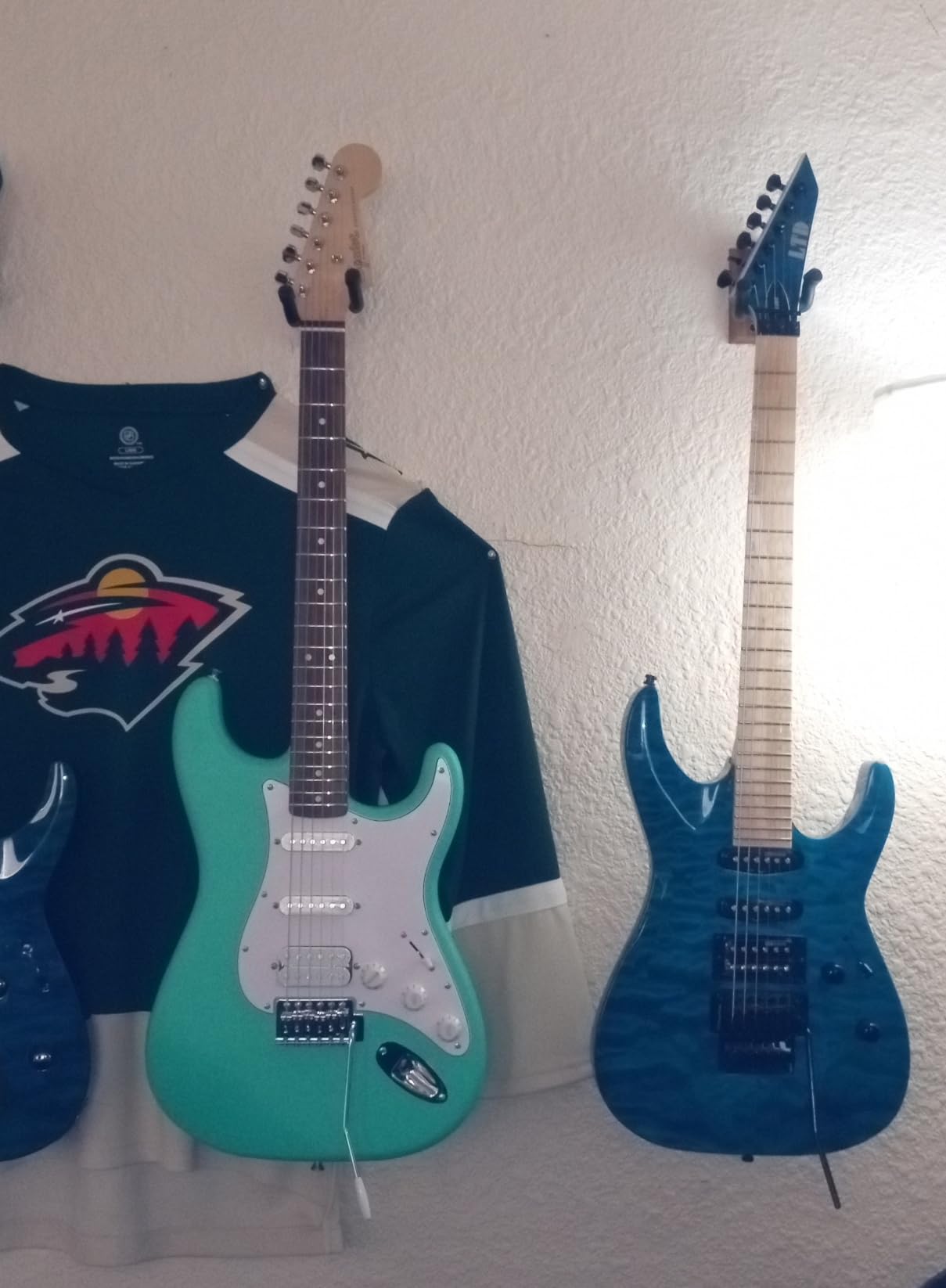 Fender Squier Debut Series Stratocaster HSS Electric Guitar, Beginner Guitar, 2-Year Warranty, Includes Free Lessons, Sea Foam Green with Satin Urethane Finish customer photo 2
