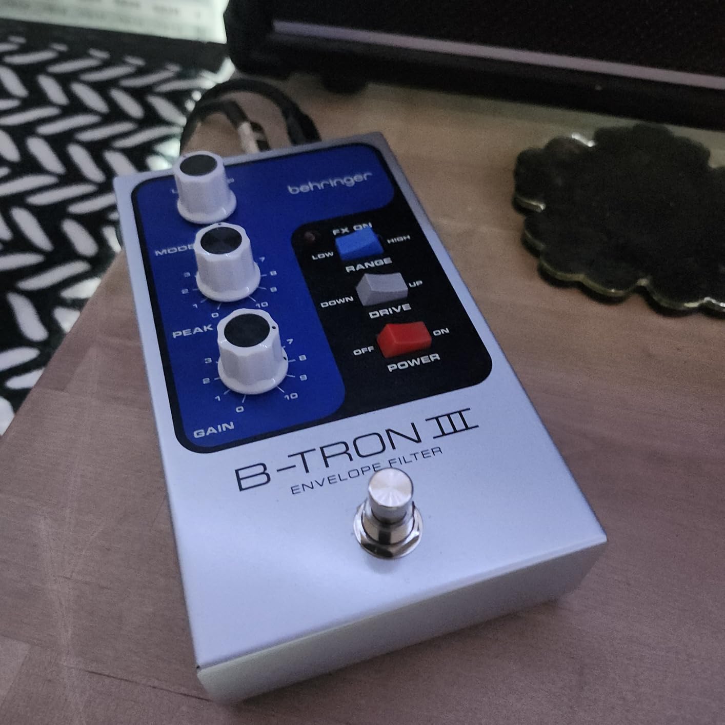 Behringer B-TRON III Envelope Filter Pedal Auto-Wah for Guitar/Bass, 3 Filter Types, 2 Modes, True Bypass customer photo 1